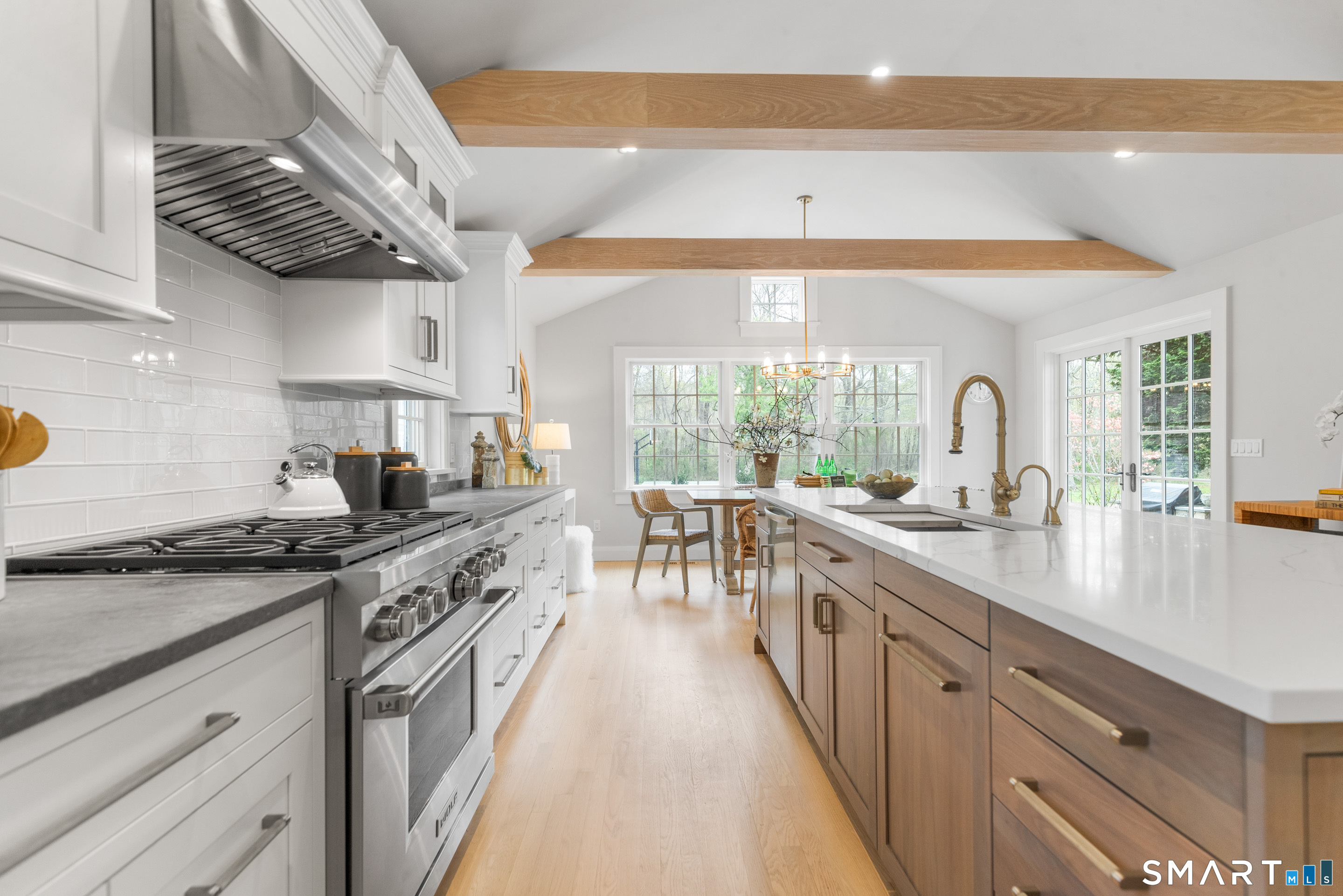 3810 Congress Street