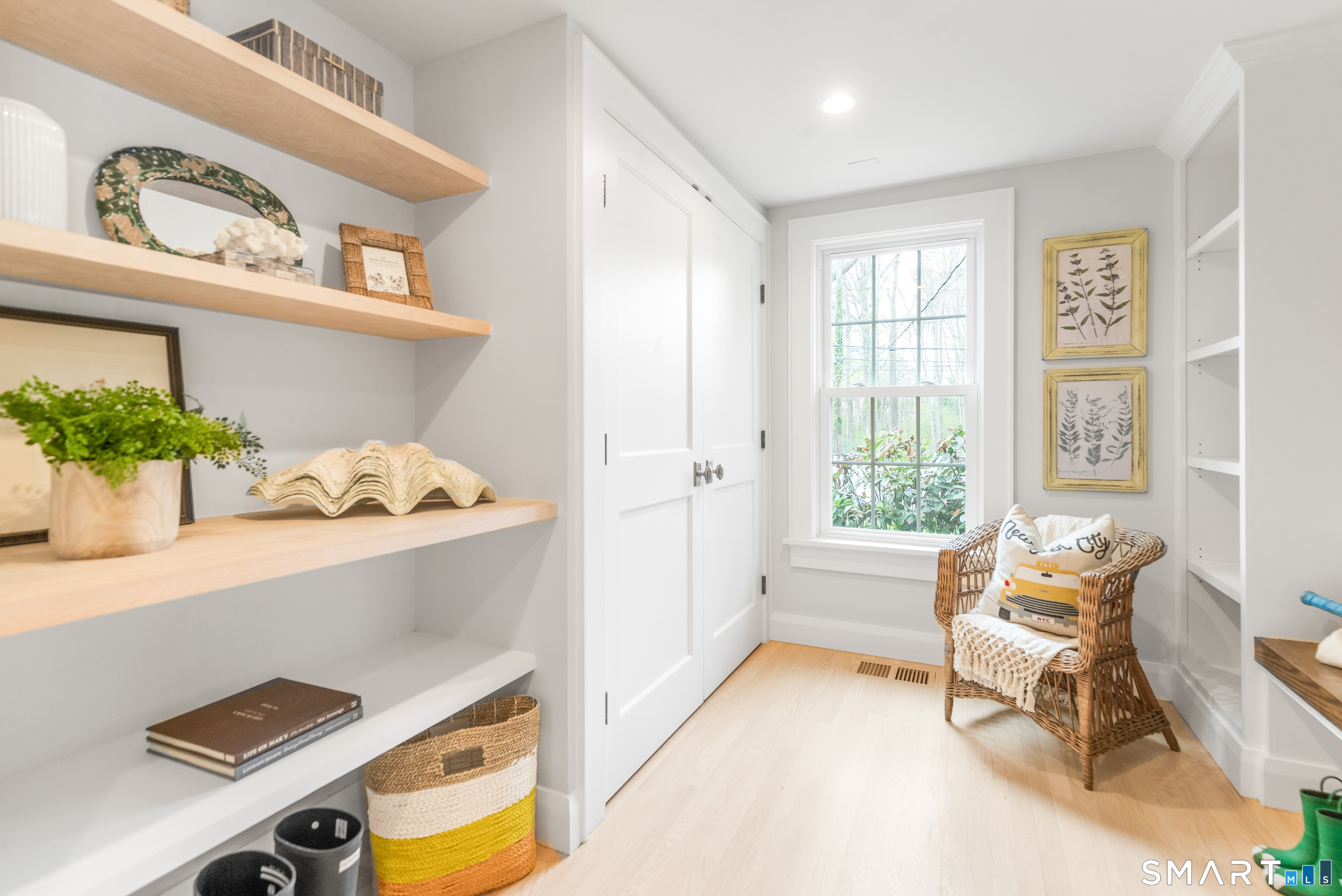 3810 Congress Street