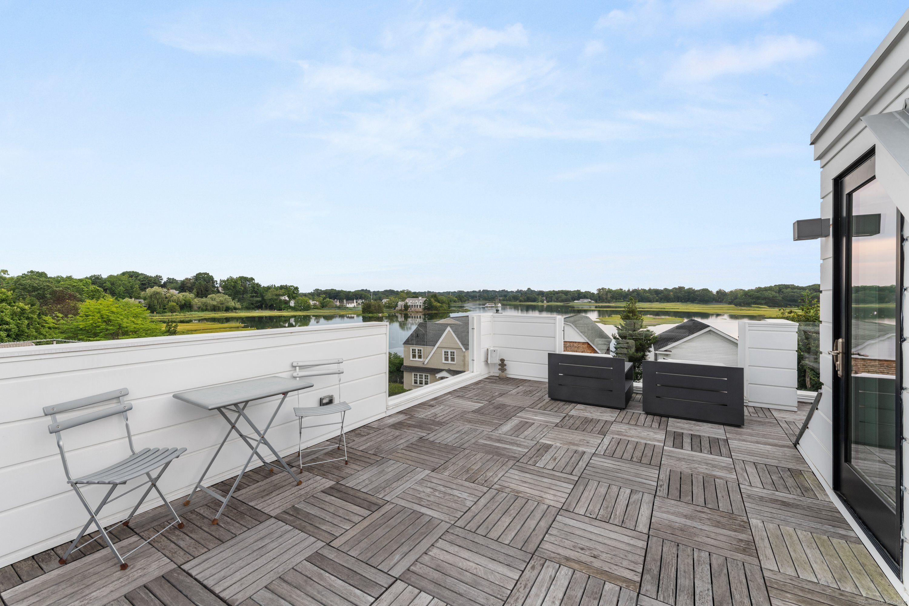 200 Hillspoint Road