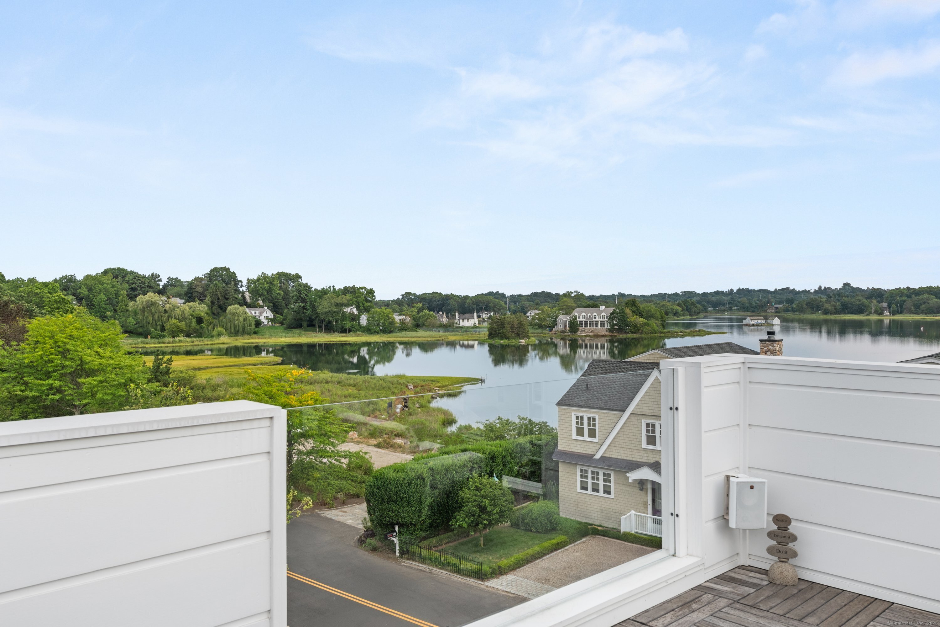 200 Hillspoint Road