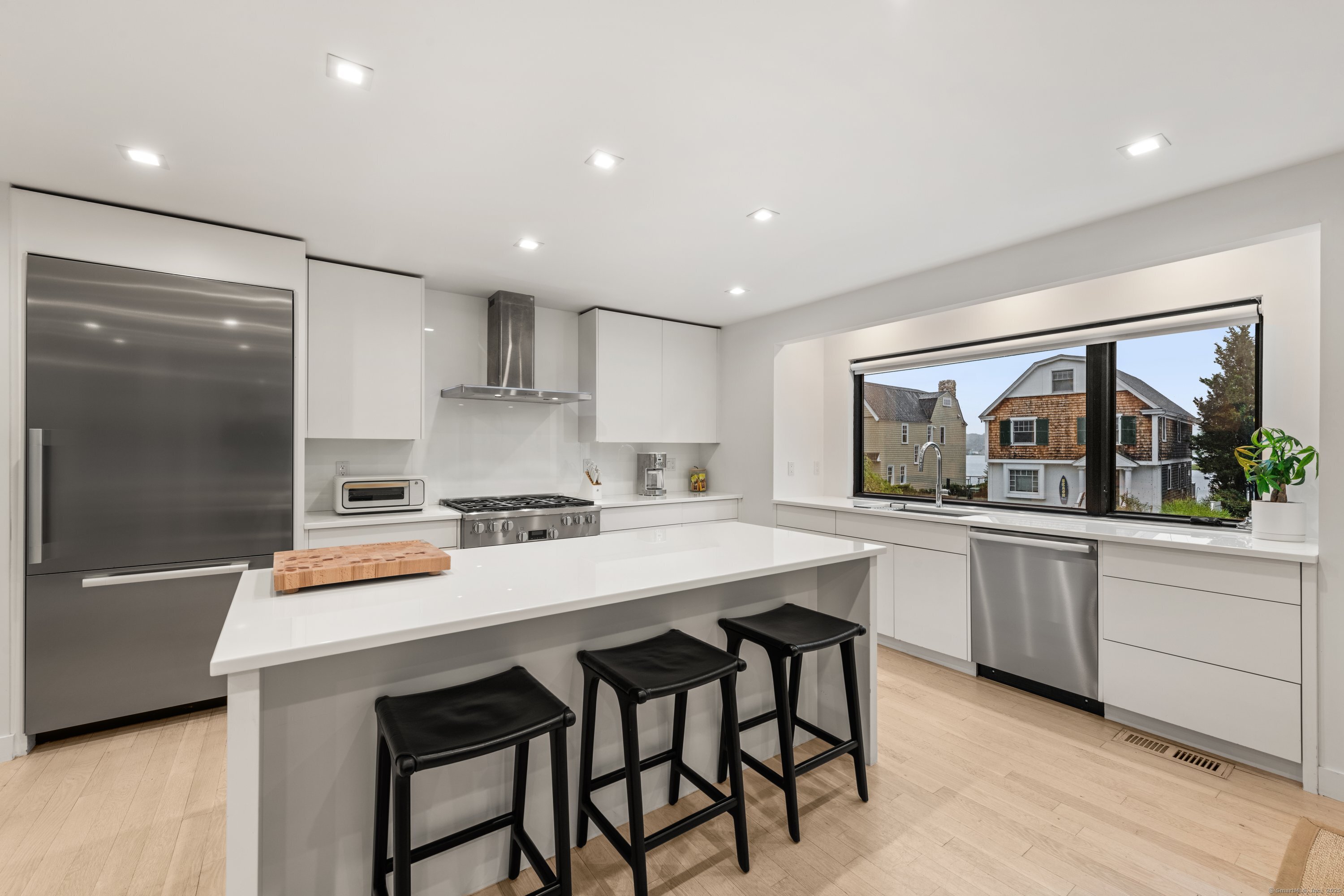 200 Hillspoint Road
