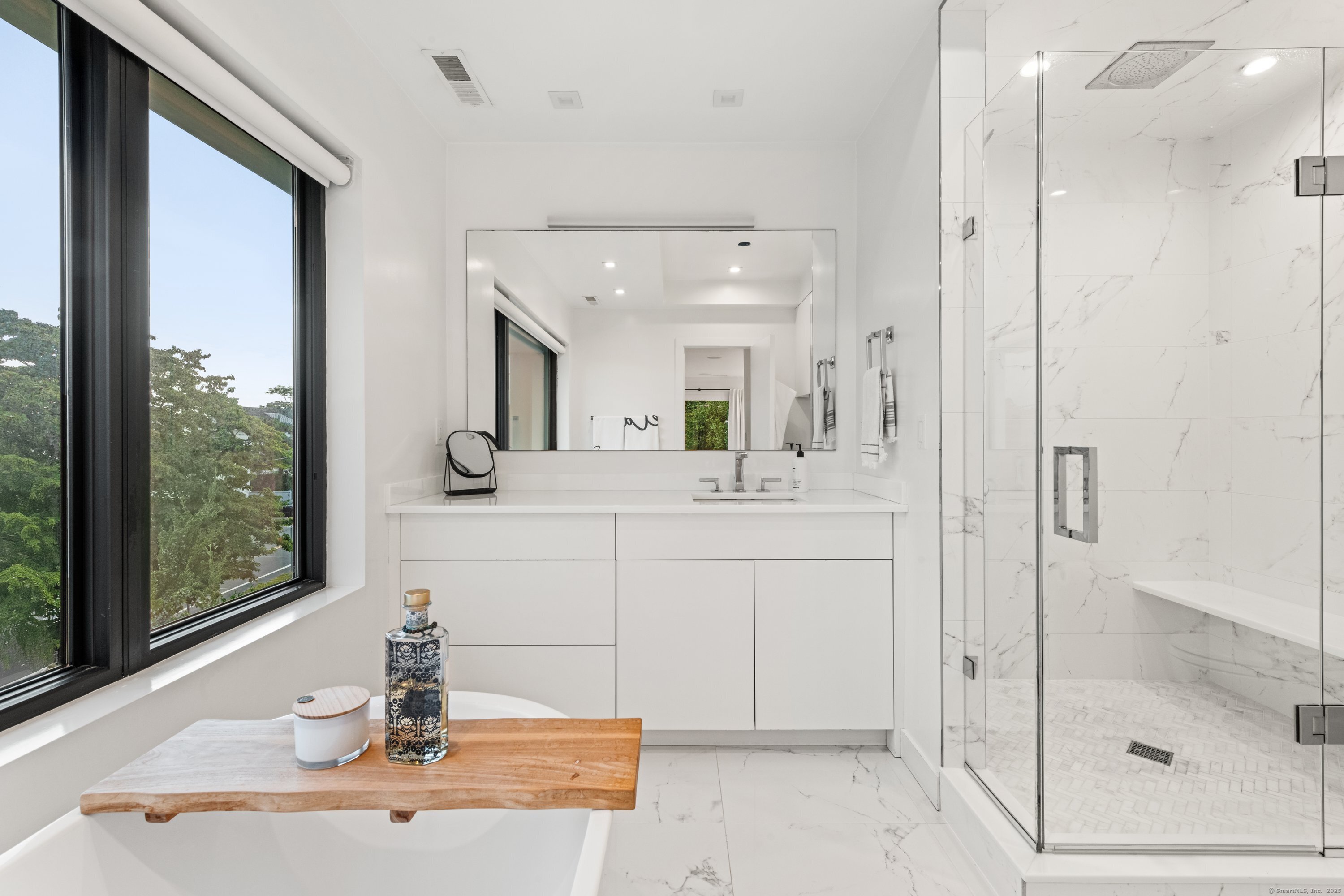 200 Hillspoint Road