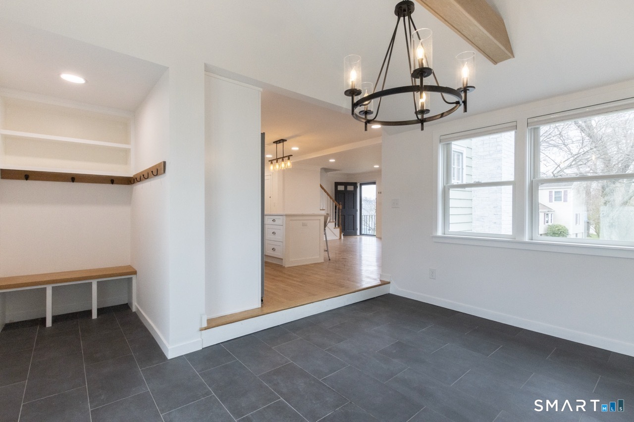18 Maple Street