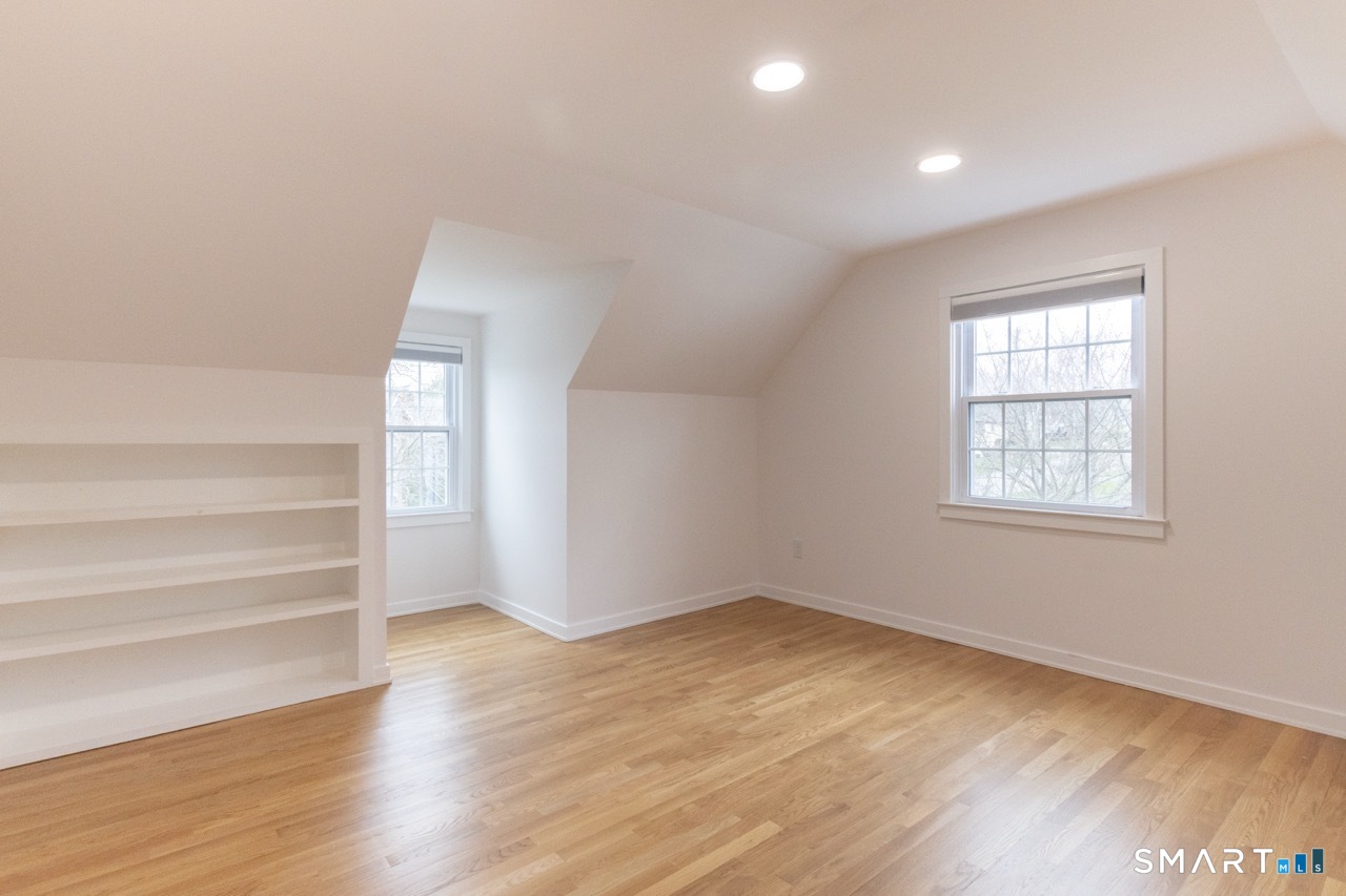 18 Maple Street