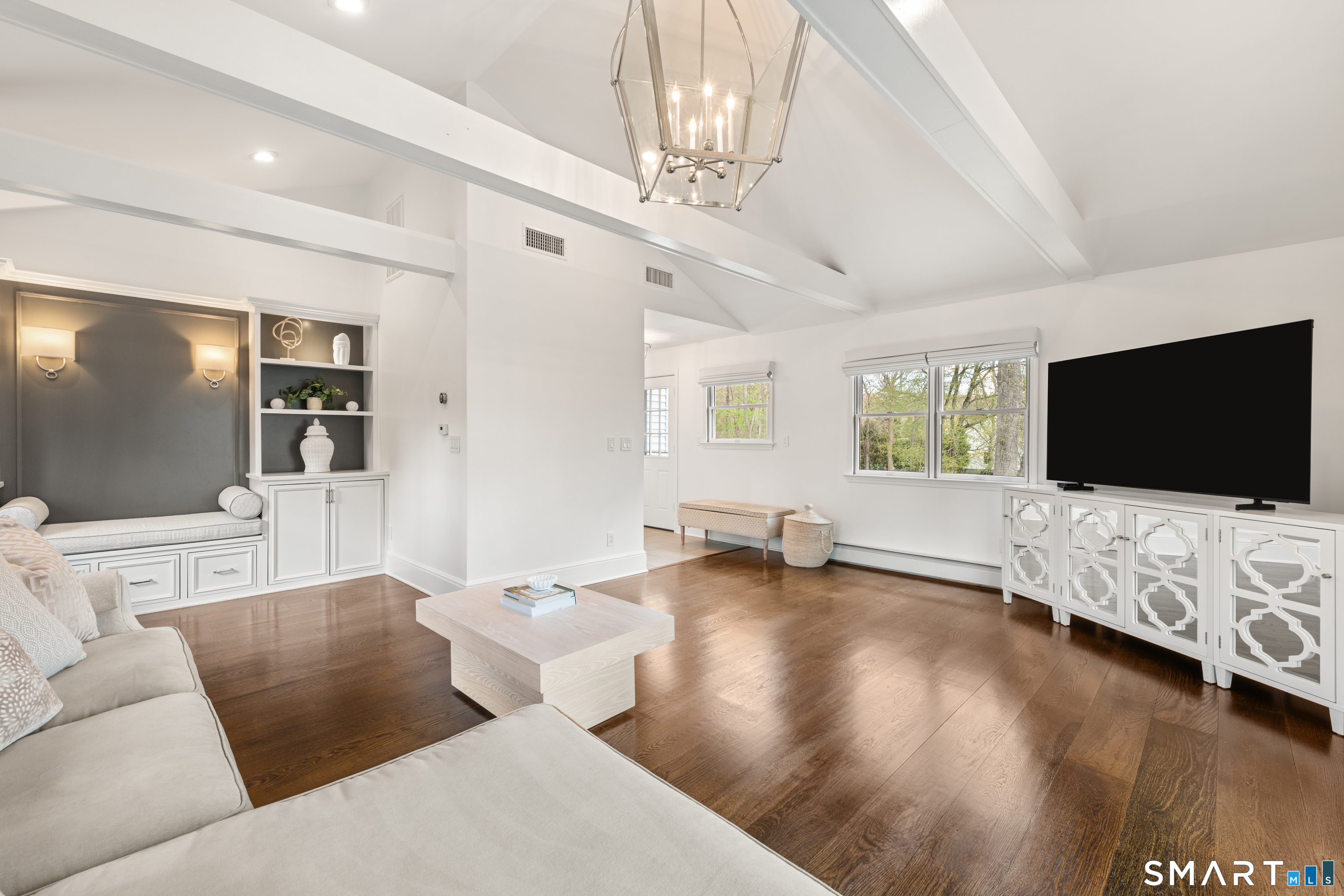 24 Blue Ribbon Drive