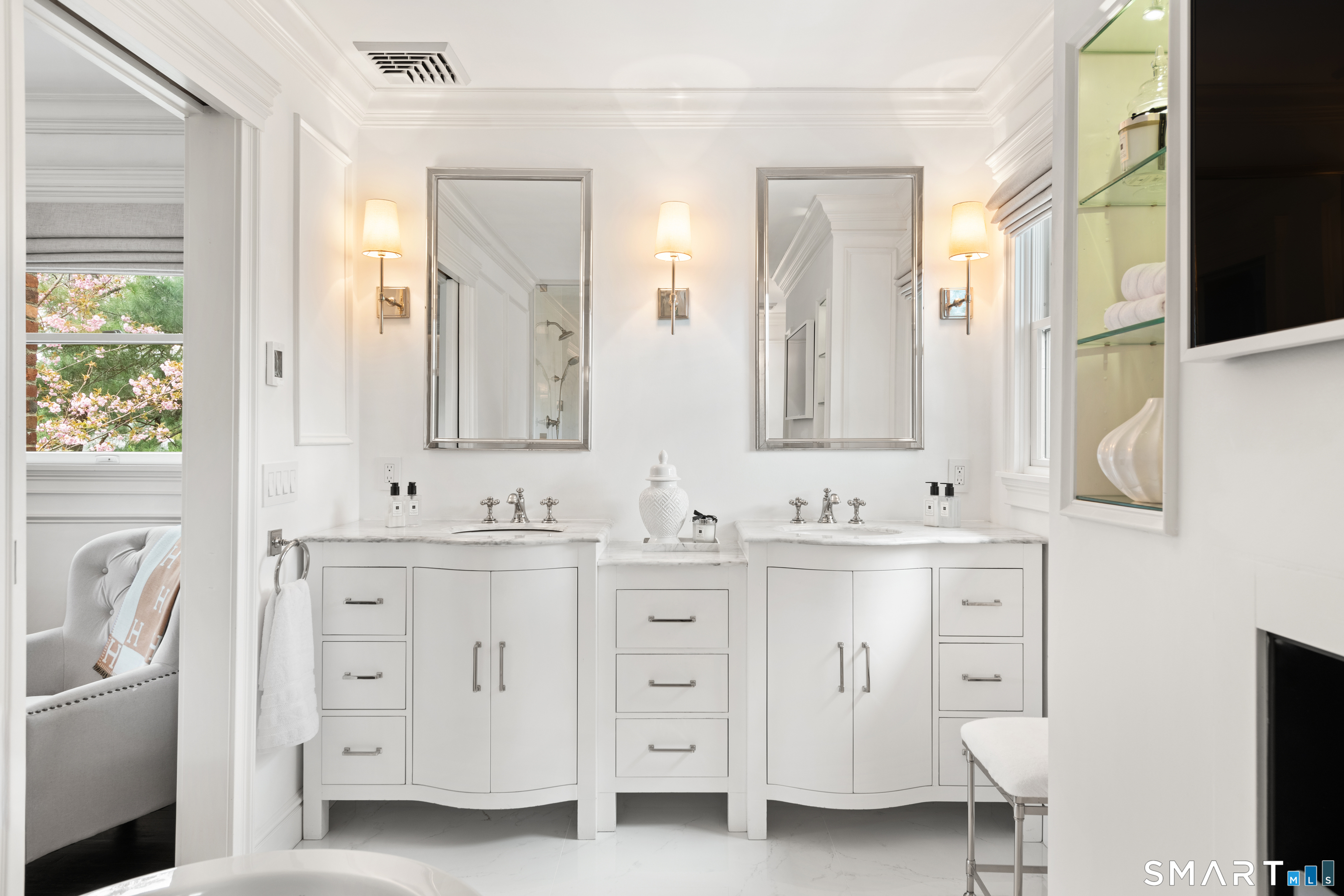 24 Blue Ribbon Drive