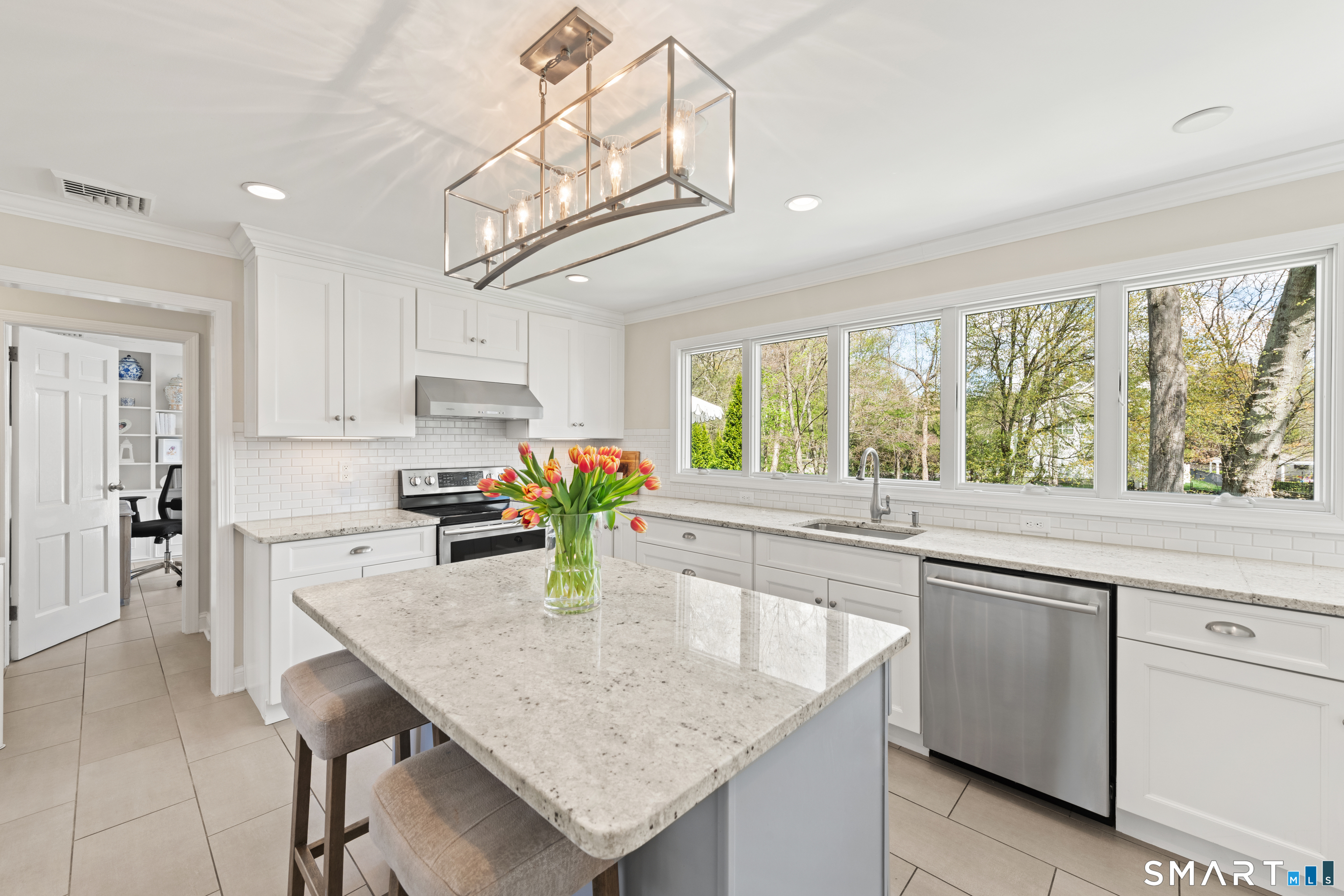 24 Blue Ribbon Drive