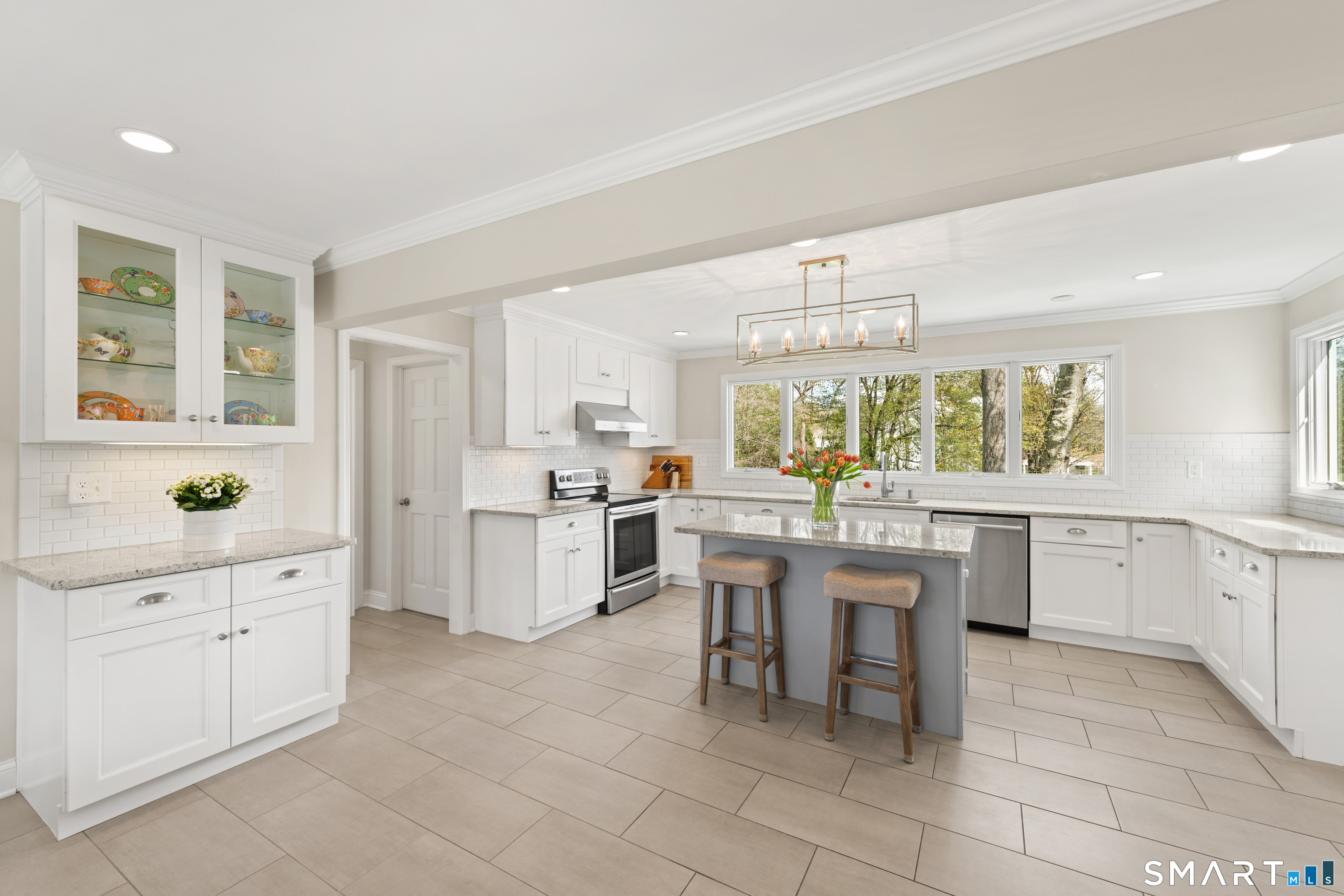 24 Blue Ribbon Drive