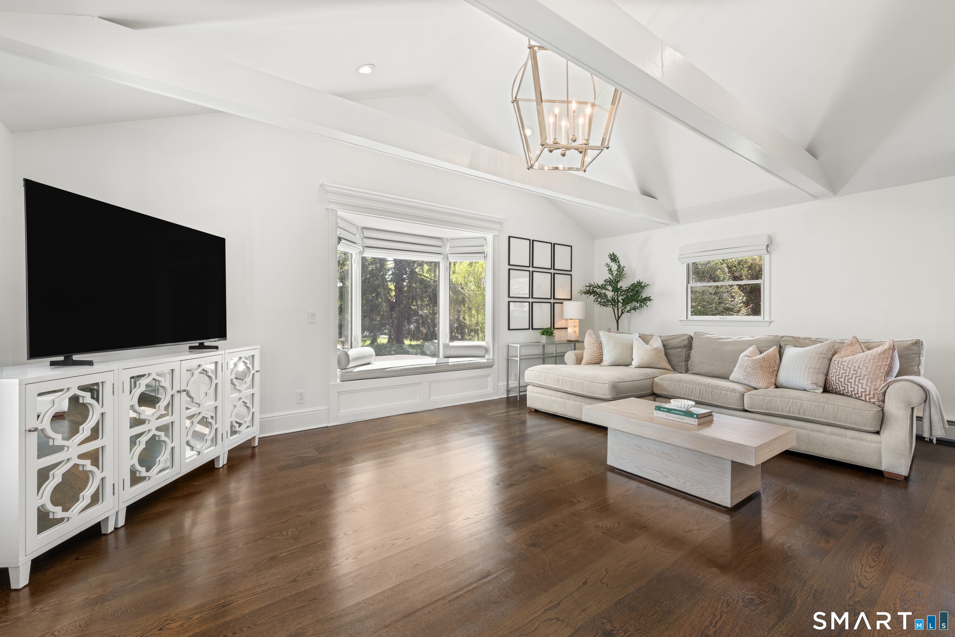 24 Blue Ribbon Drive