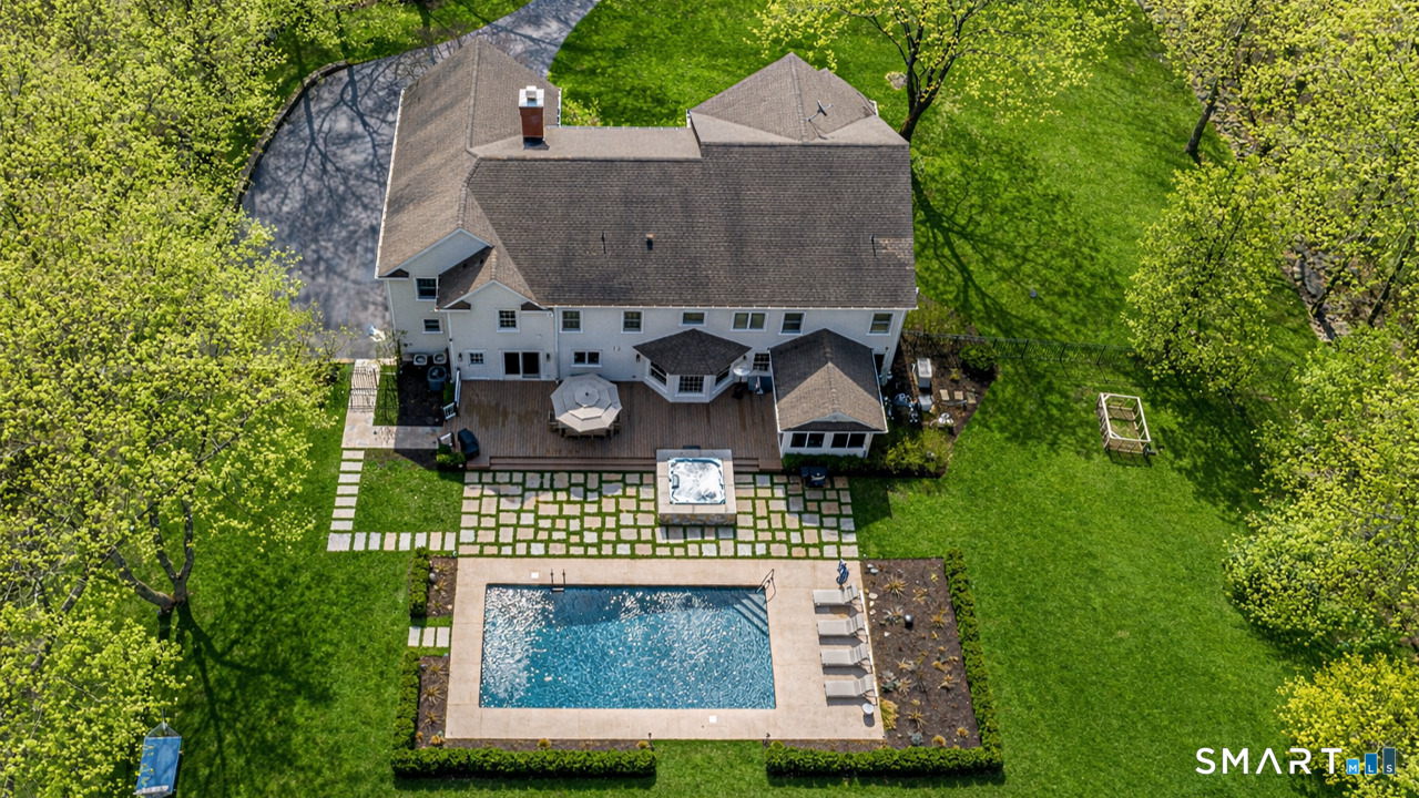 12 Langner Lane