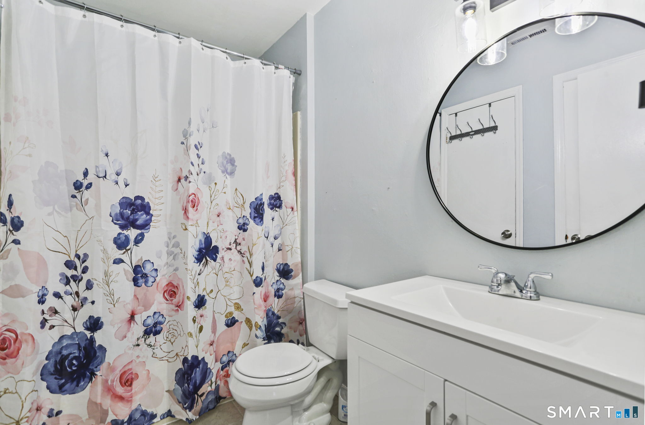 100 Ten Coat Lane 2C