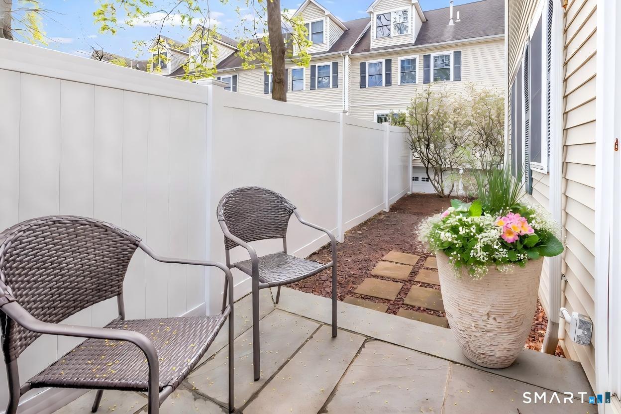 39 Maple Tree Avenue 15