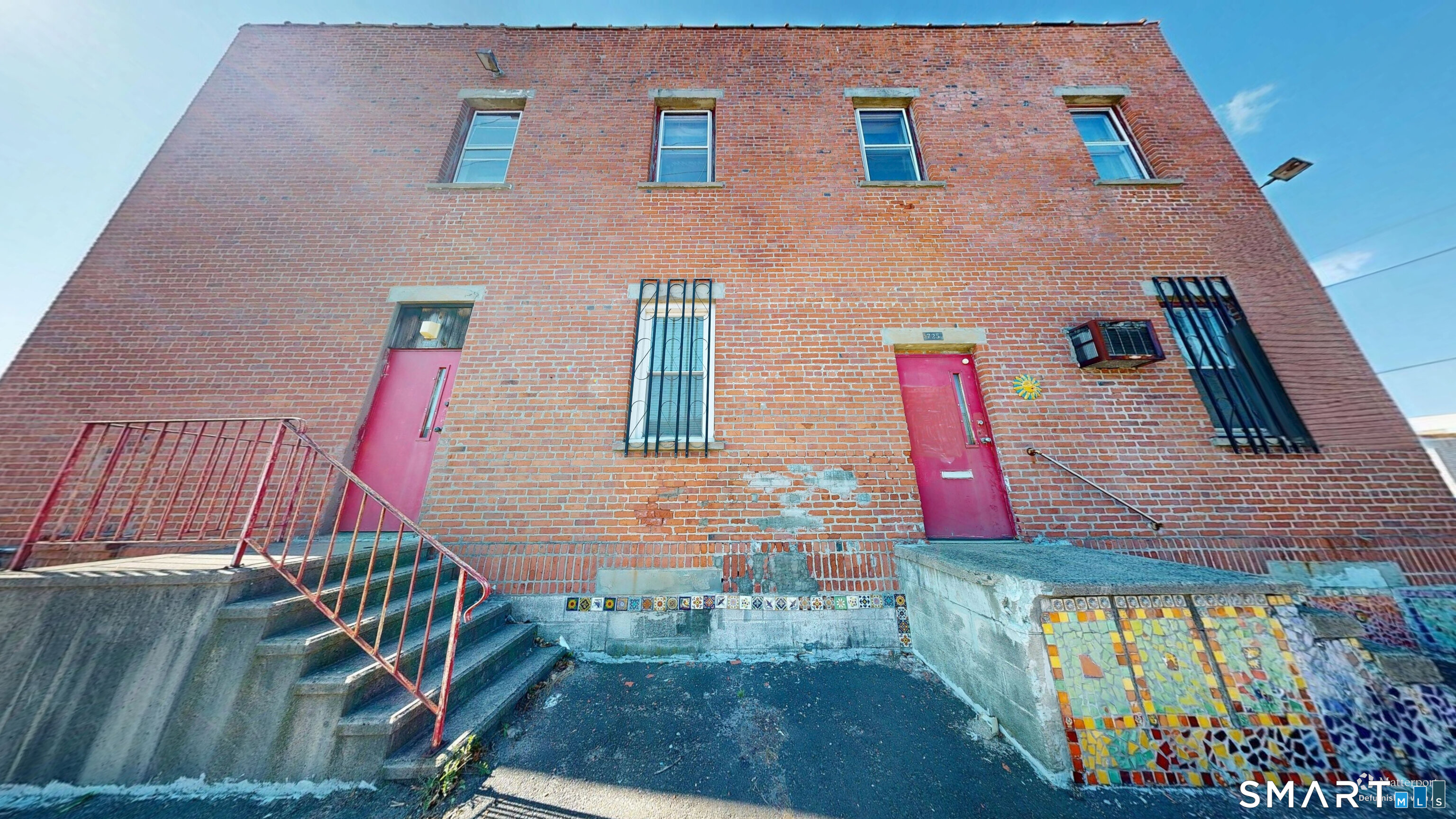 725 Housatonic Avenue