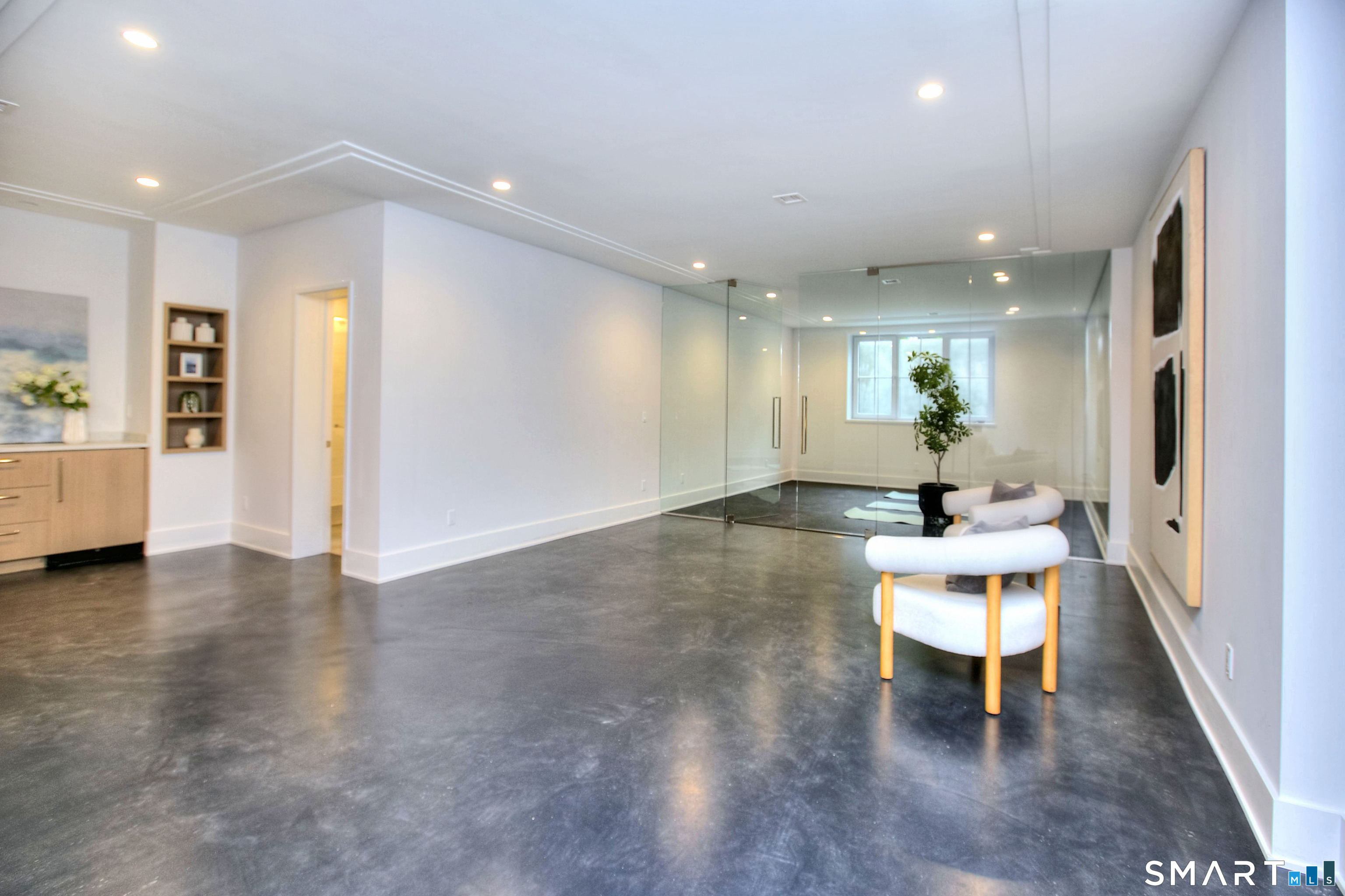 19 East Horseshoe Lane