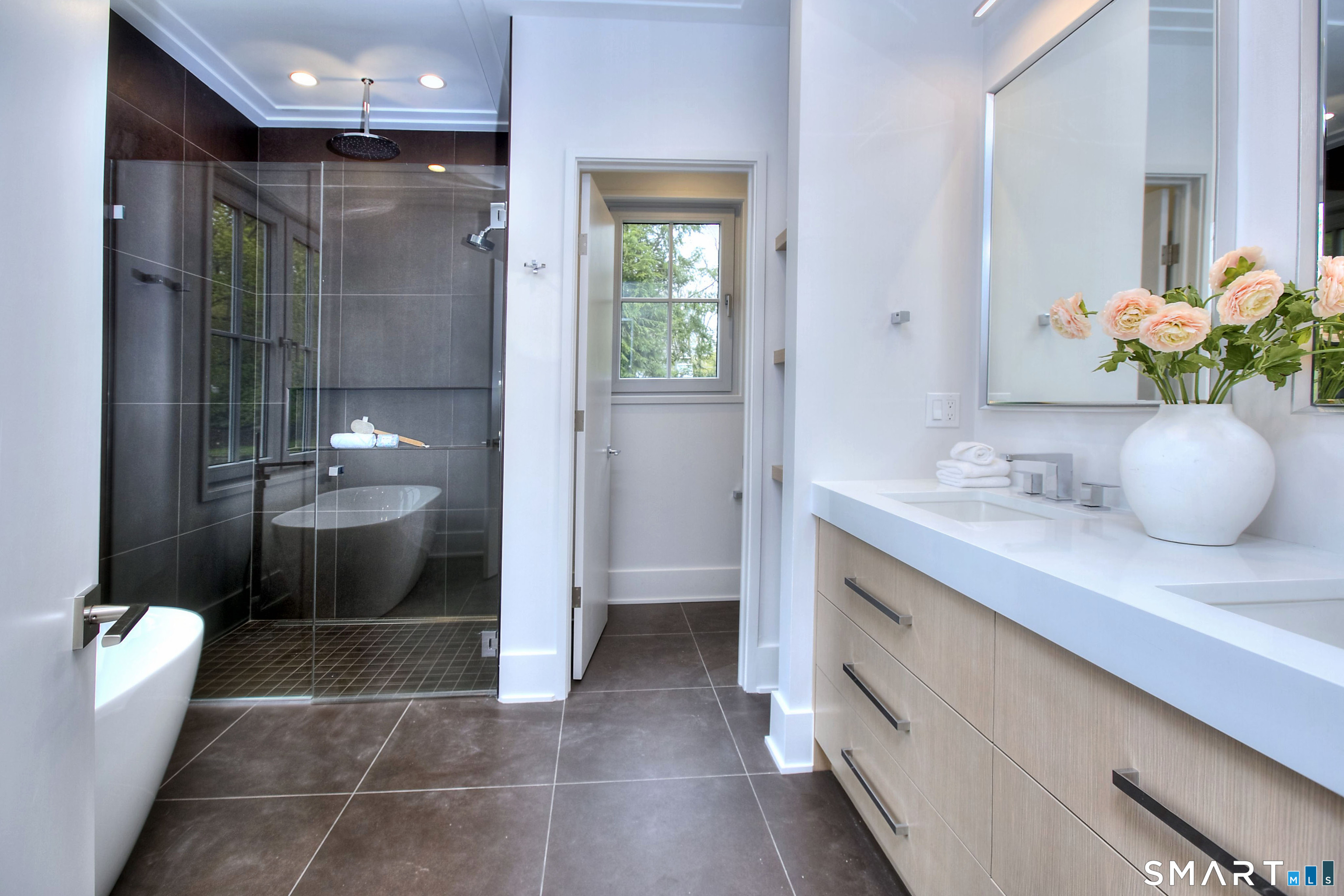 19 East Horseshoe Lane