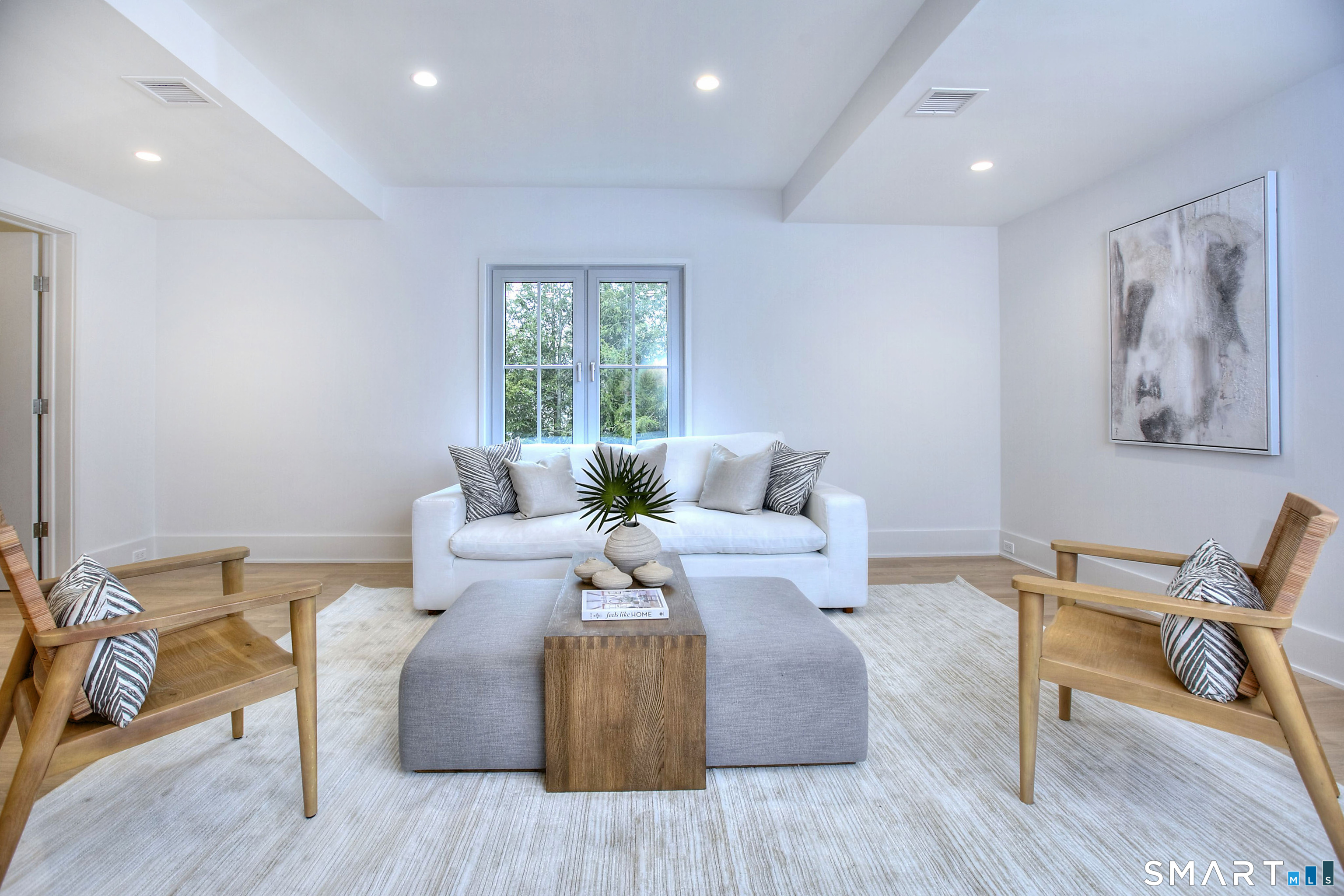 19 East Horseshoe Lane