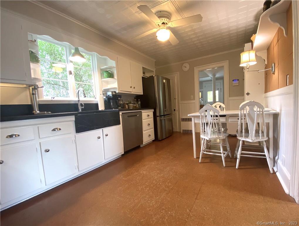 1975 Mill Plain Road