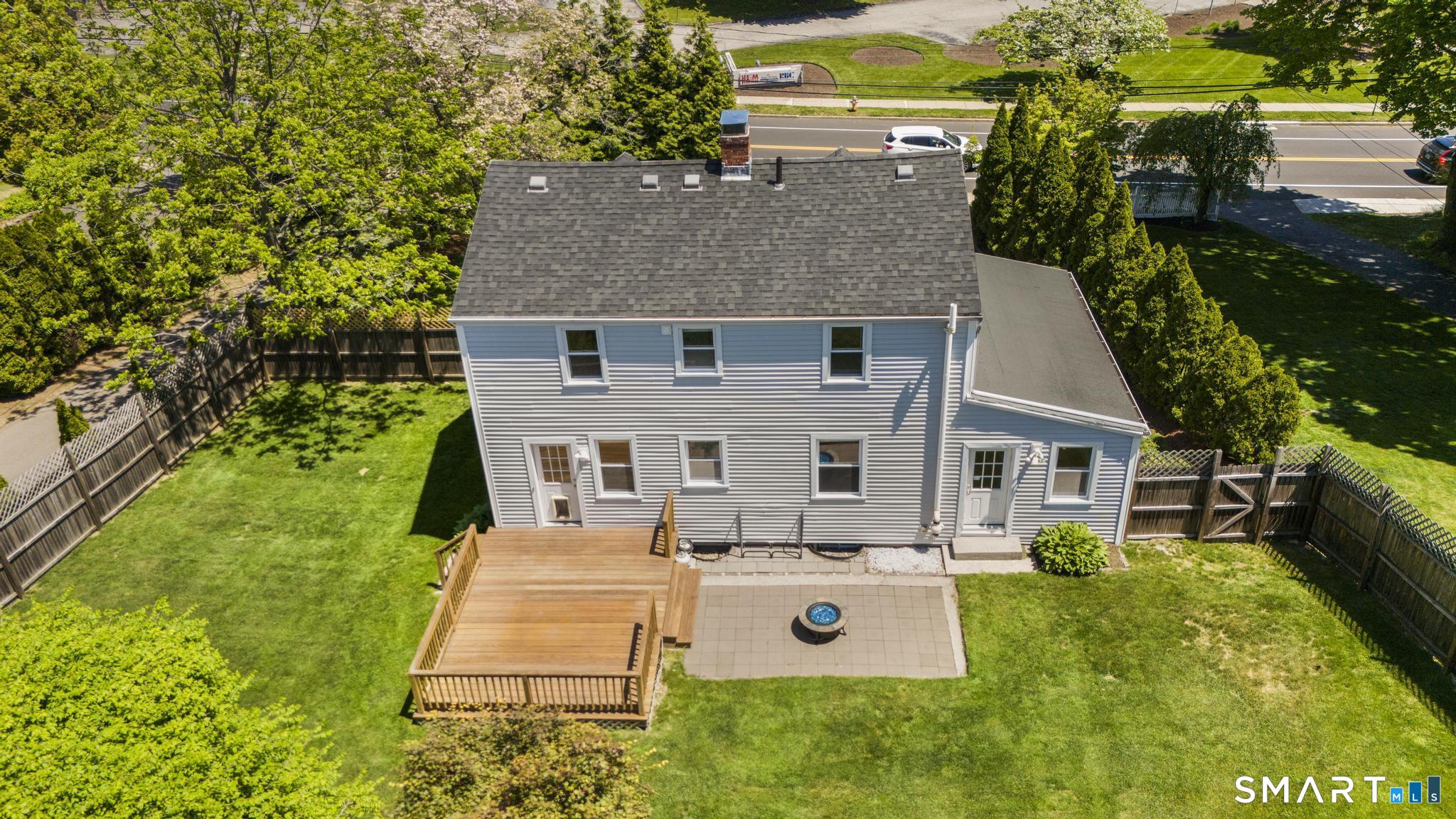 77 Round Hill Road