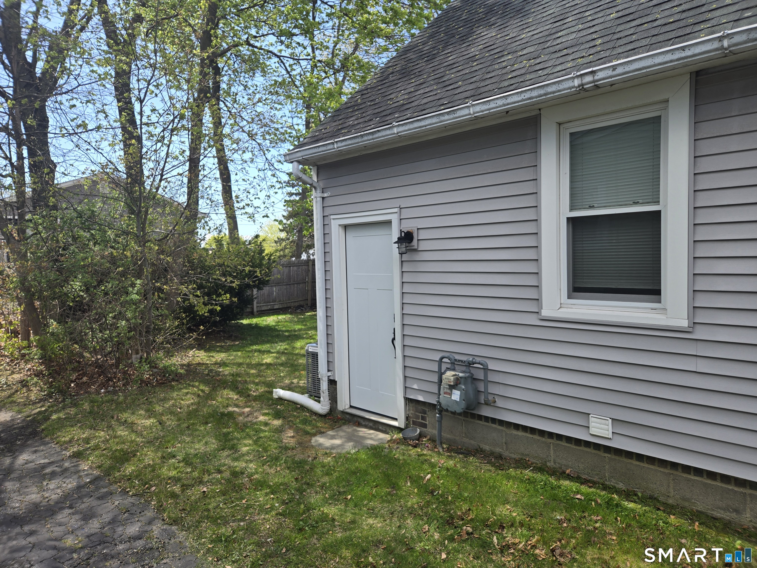 275 Burnsford Avenue