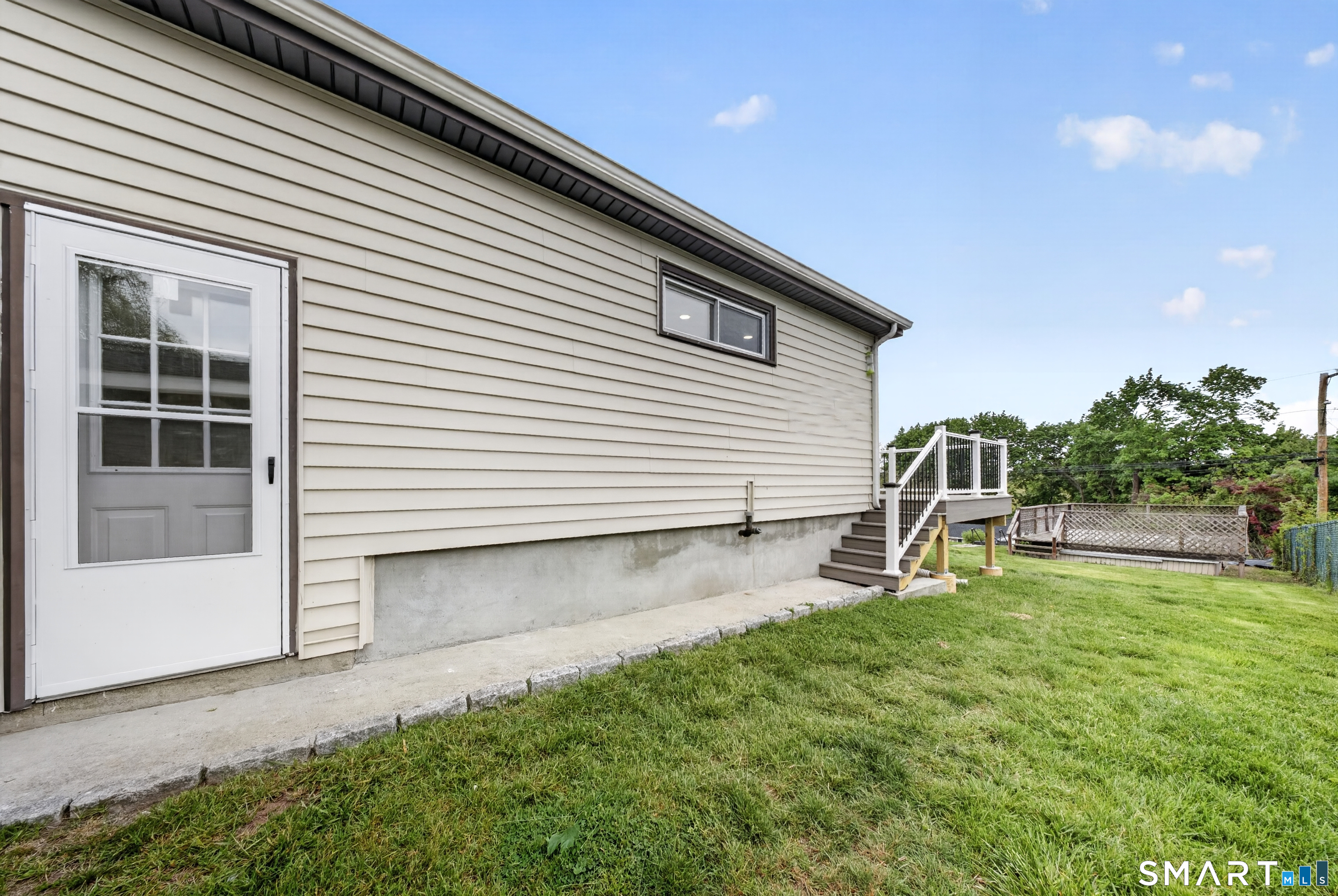 207 Hillcrest Road