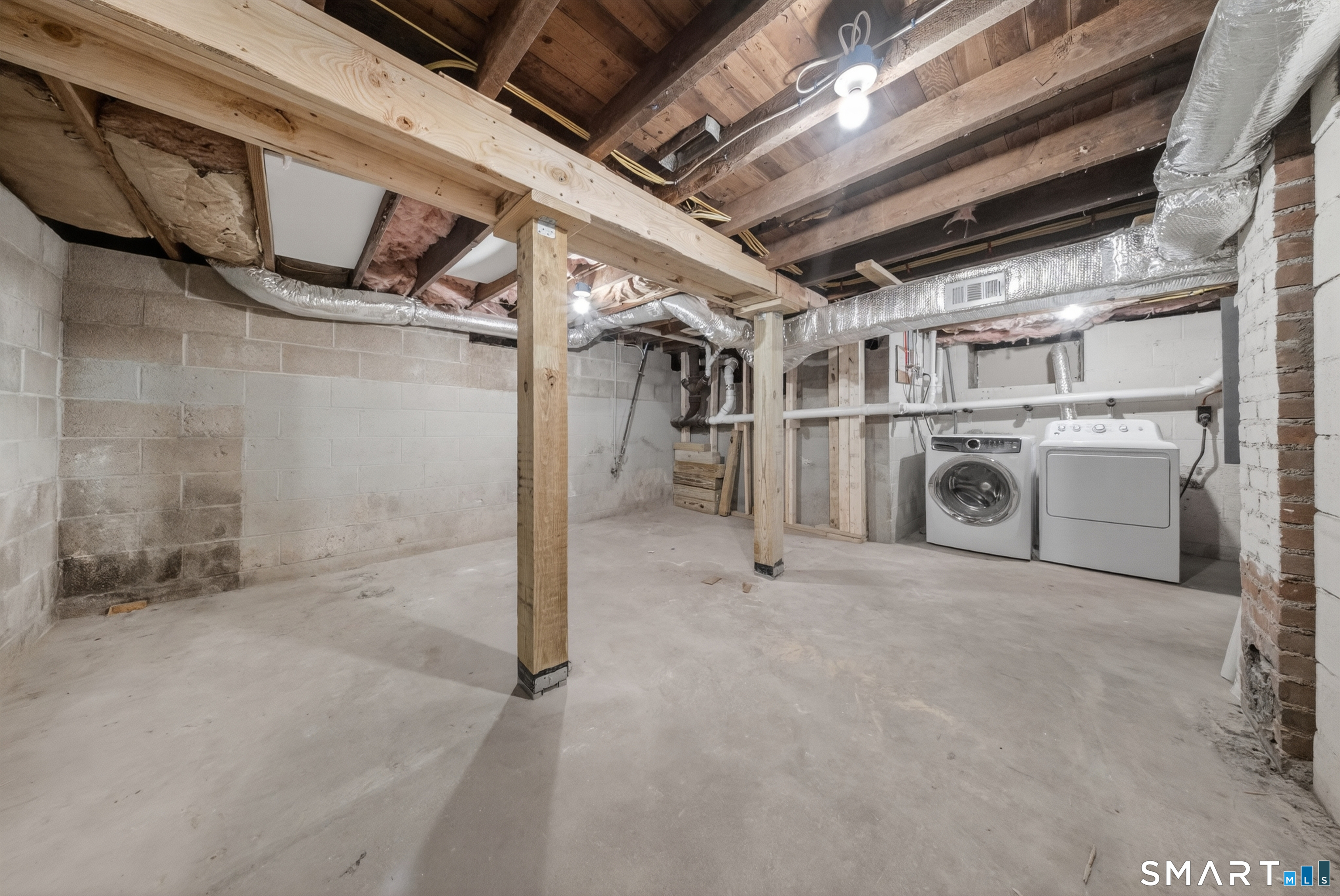 207 Hillcrest Road