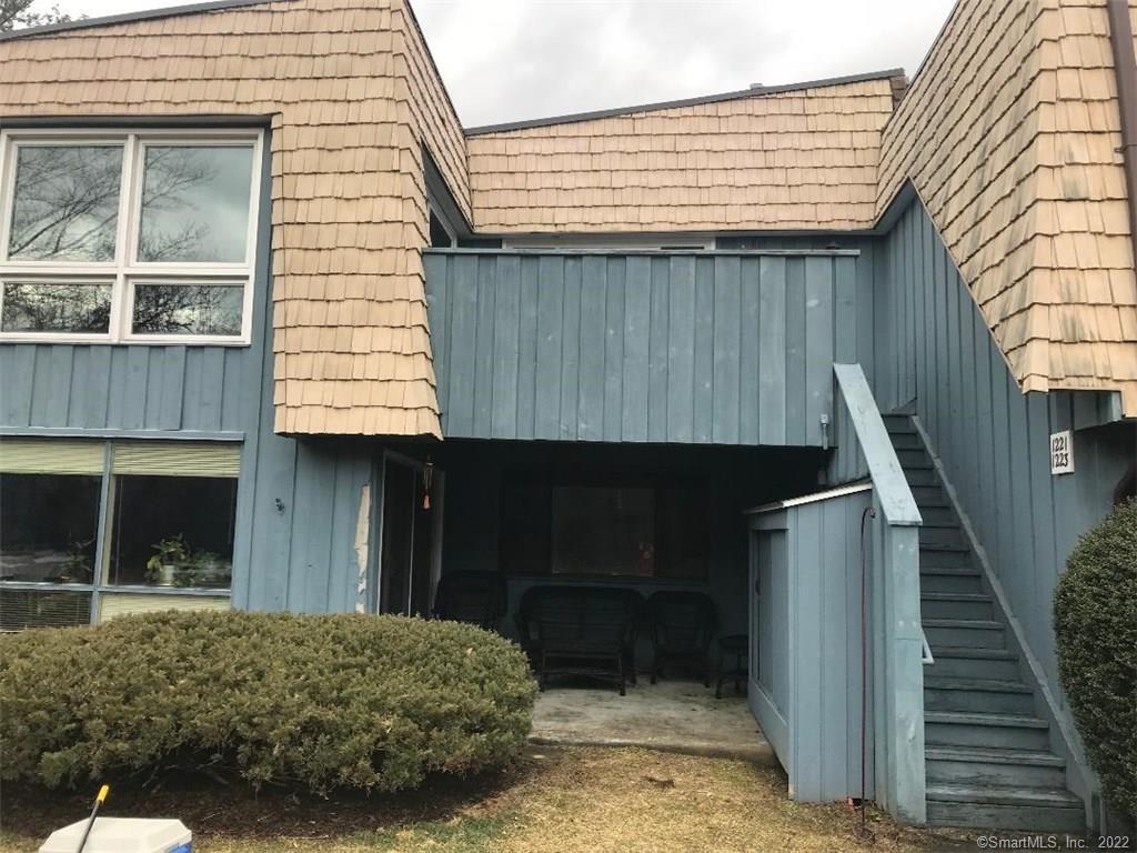 1223 Stratfield Road 1223