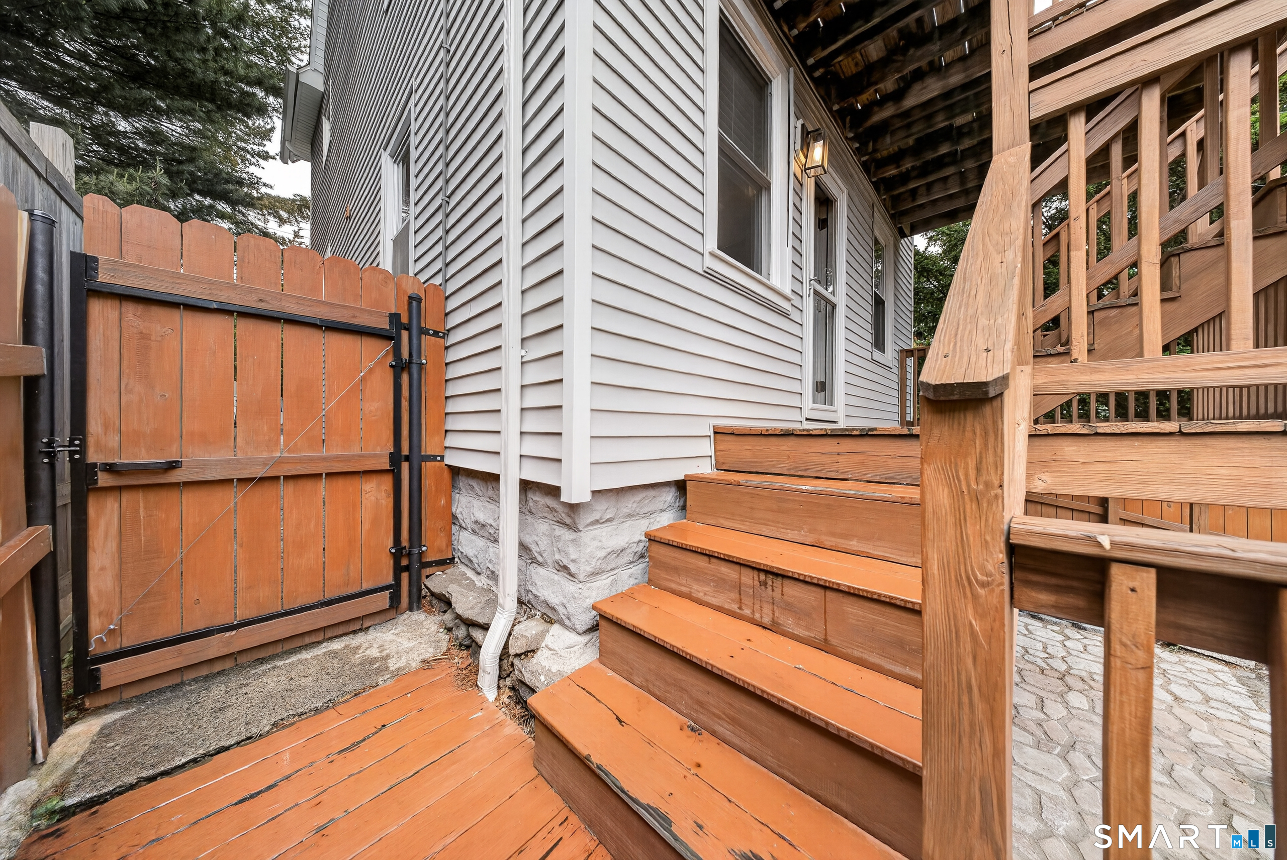 241 Old Stratfield Road