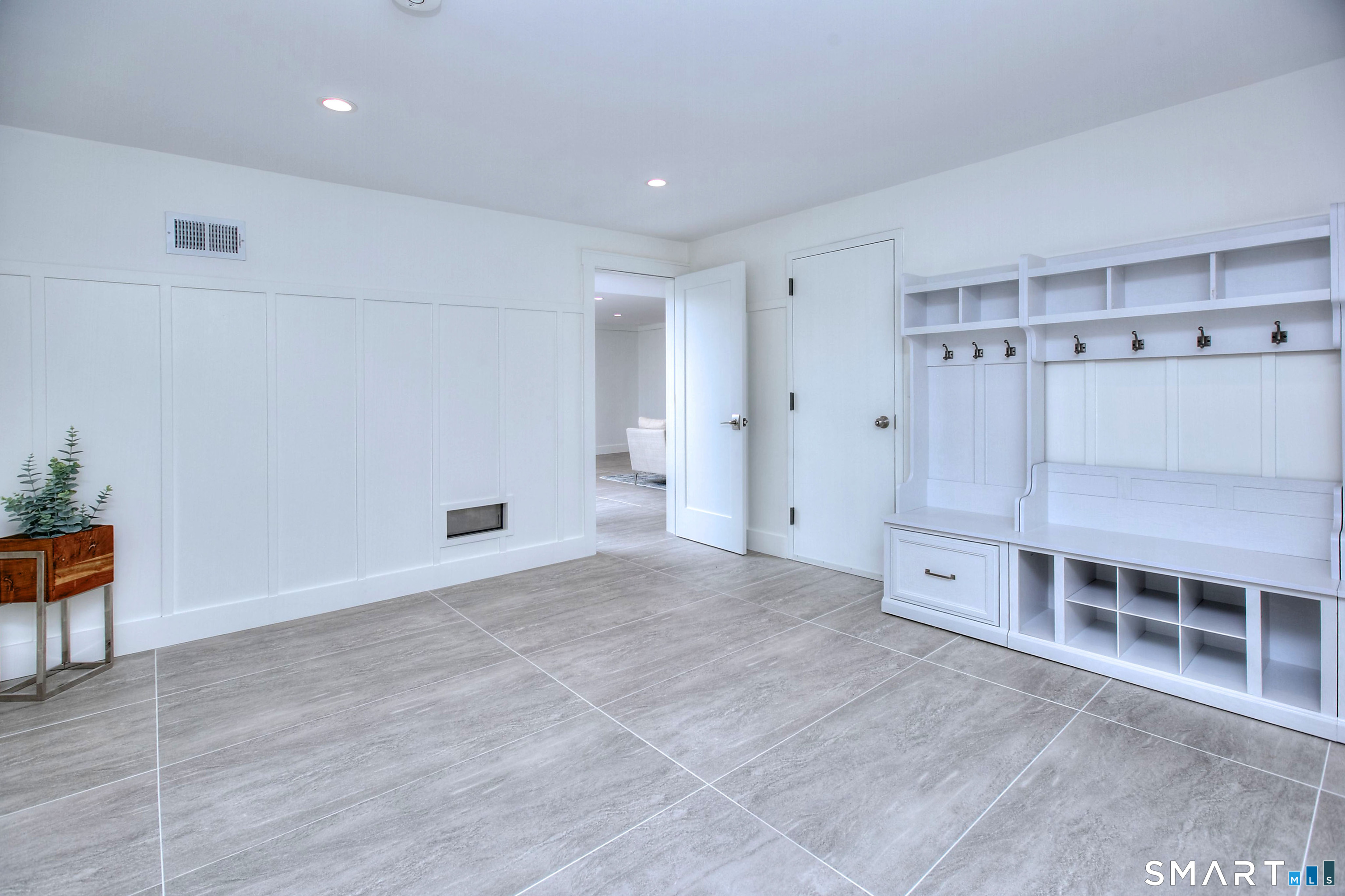 6 Plover Lane