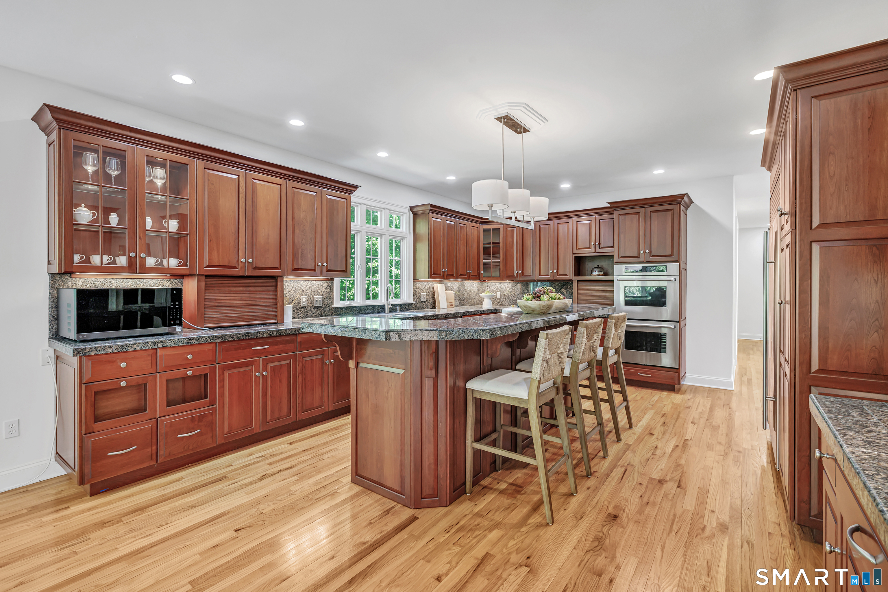 35 Hunting Ridge Road