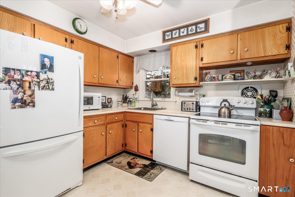 75 Centerbrook Road