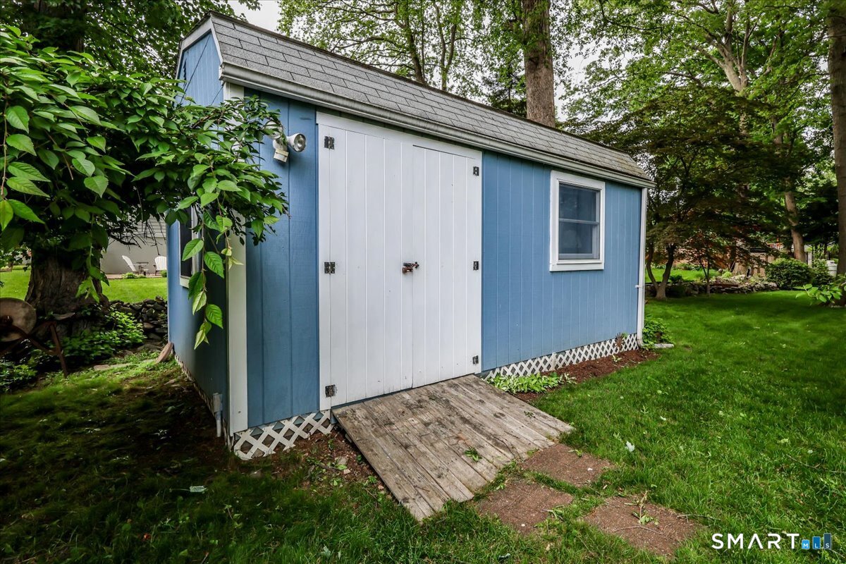 75 Centerbrook Road