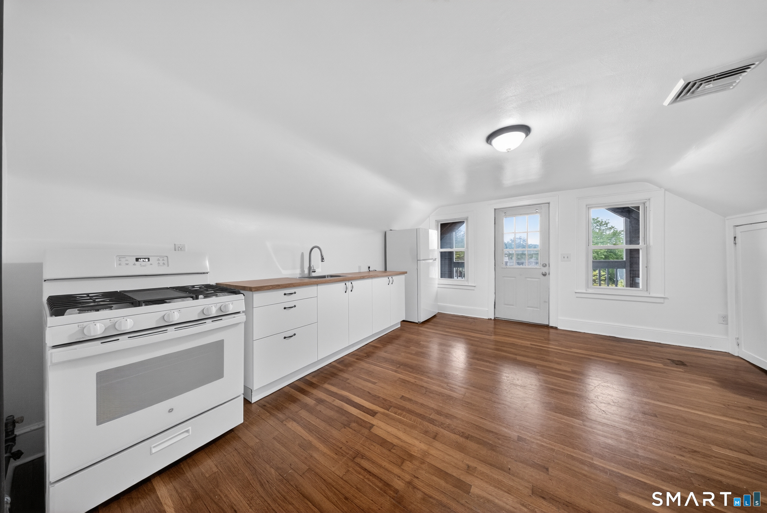 260 North Main Street 3