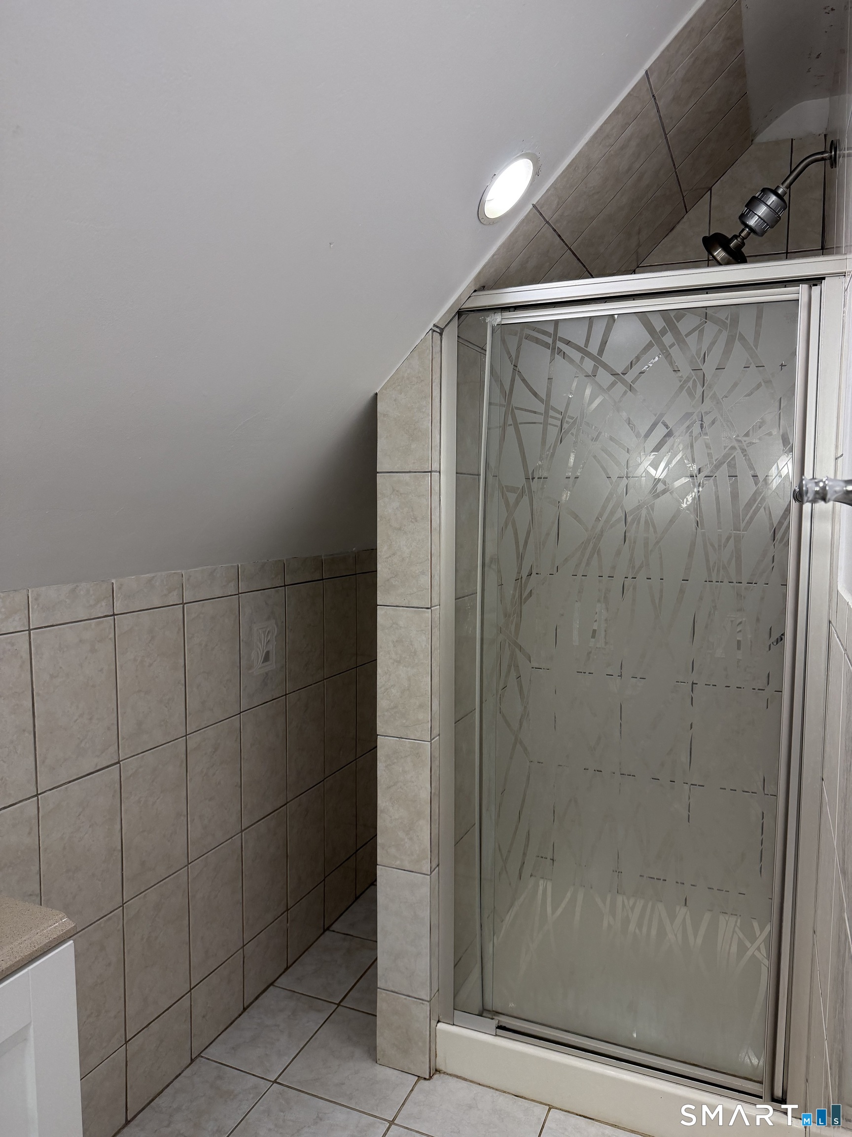 220-222 3rd FL Alpine Street