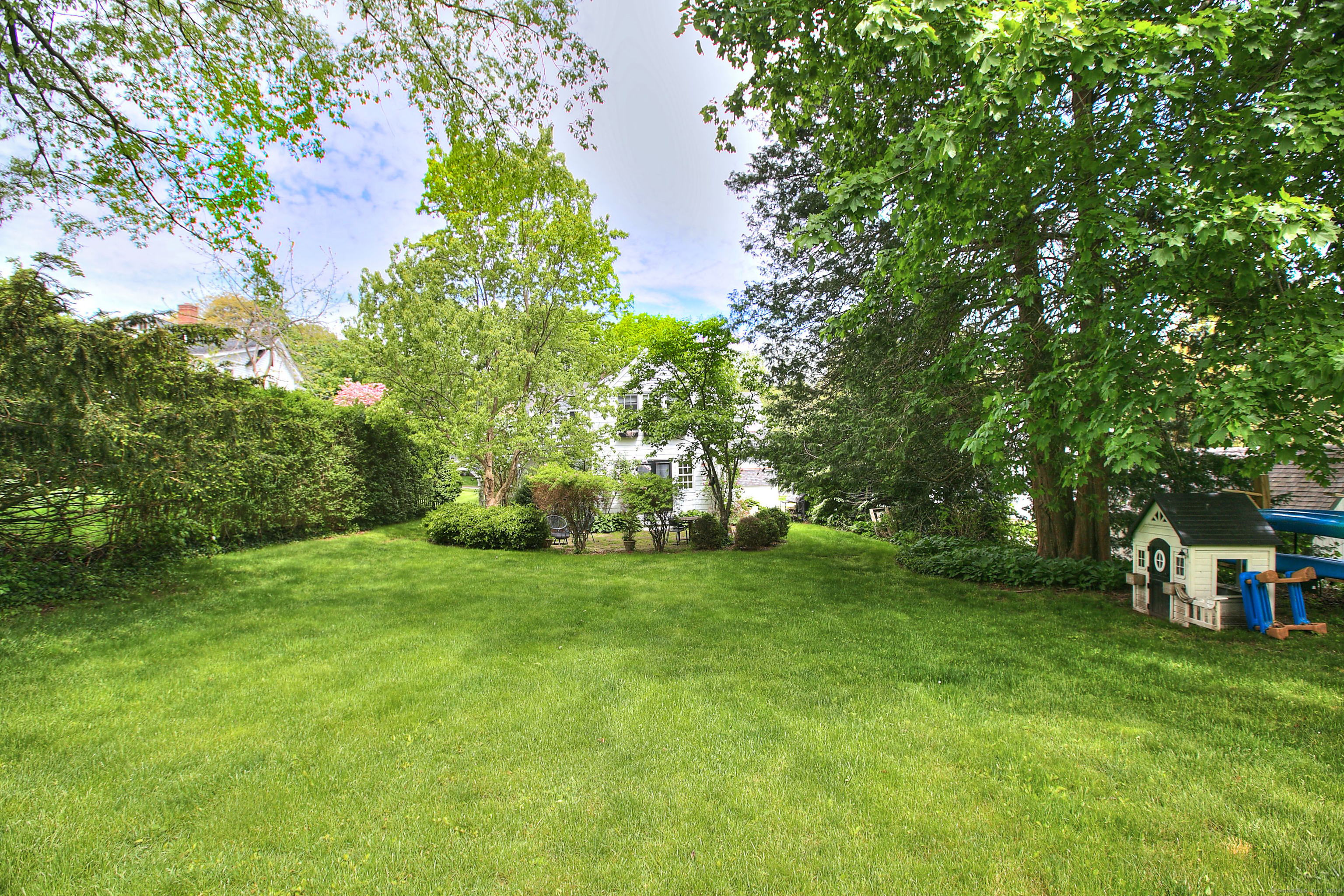 11 Treadwell Avenue