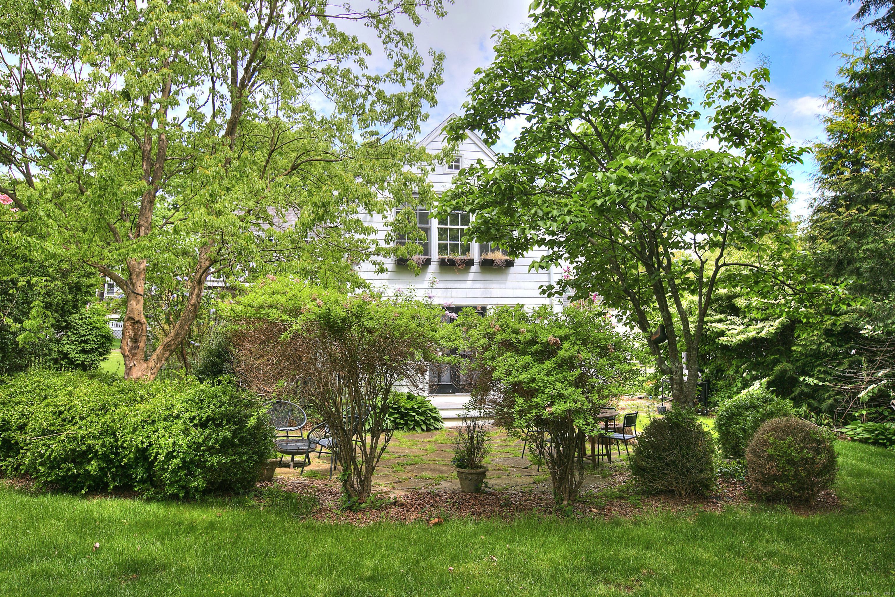 11 Treadwell Avenue