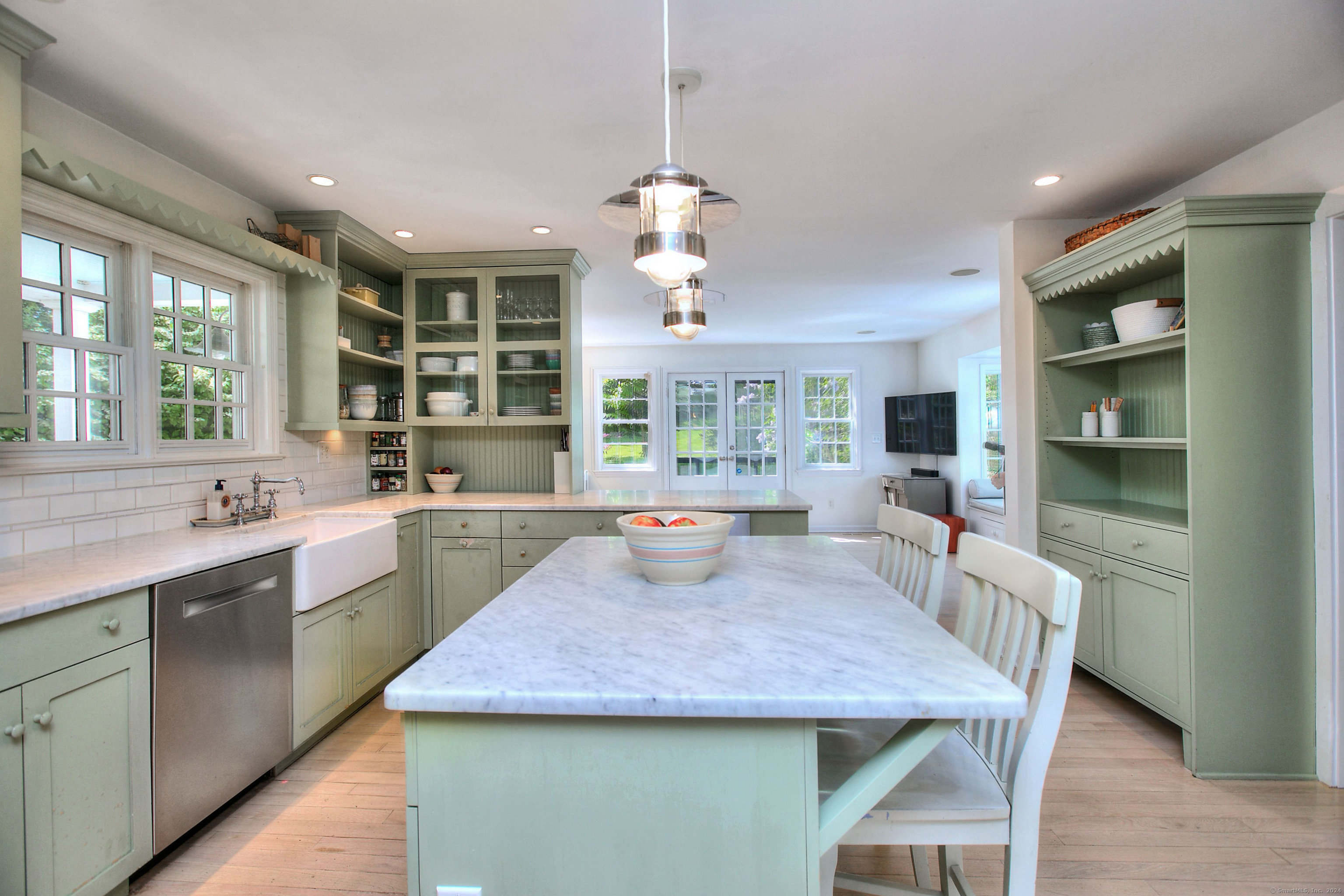 11 Treadwell Avenue