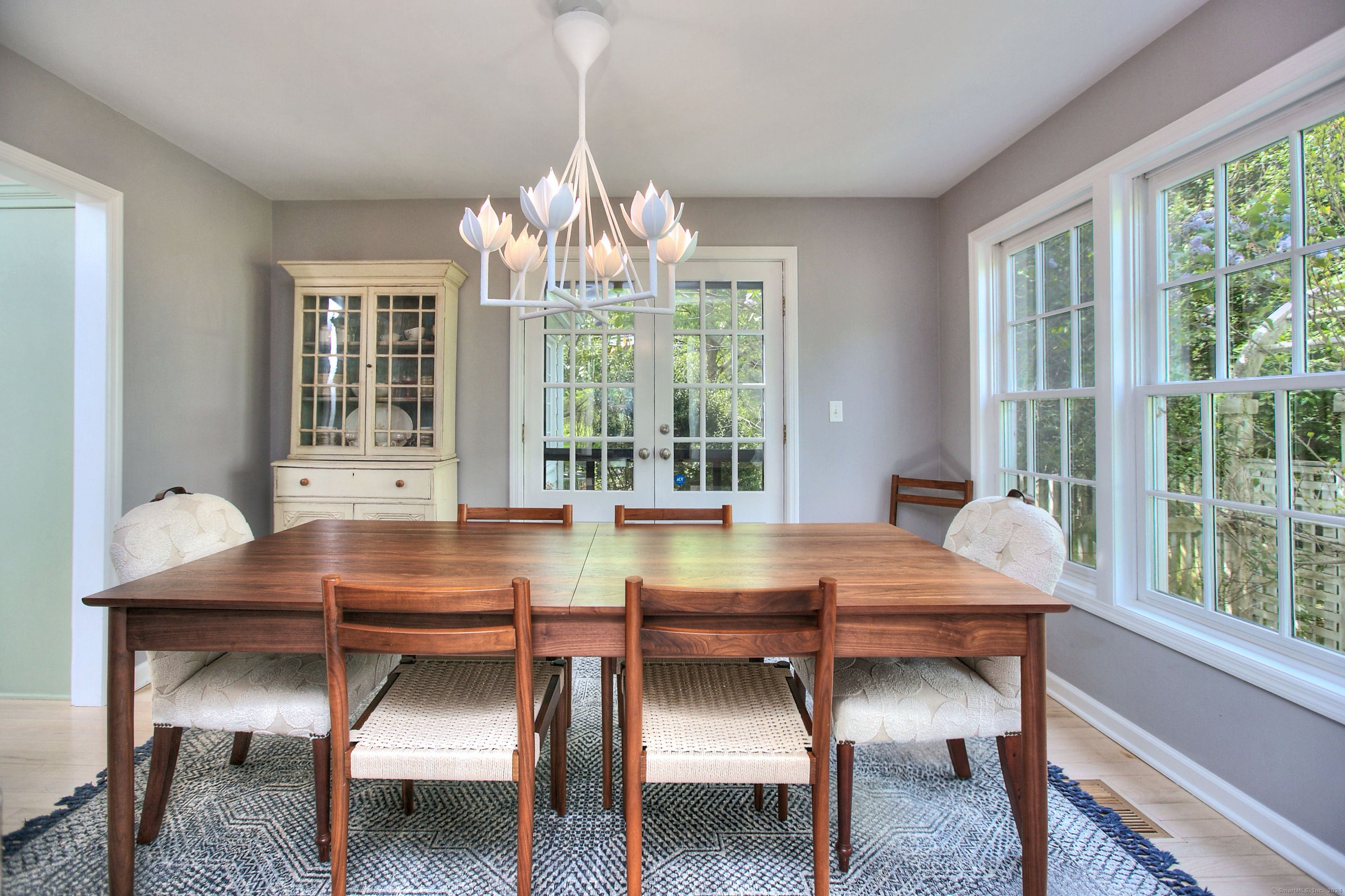 11 Treadwell Avenue
