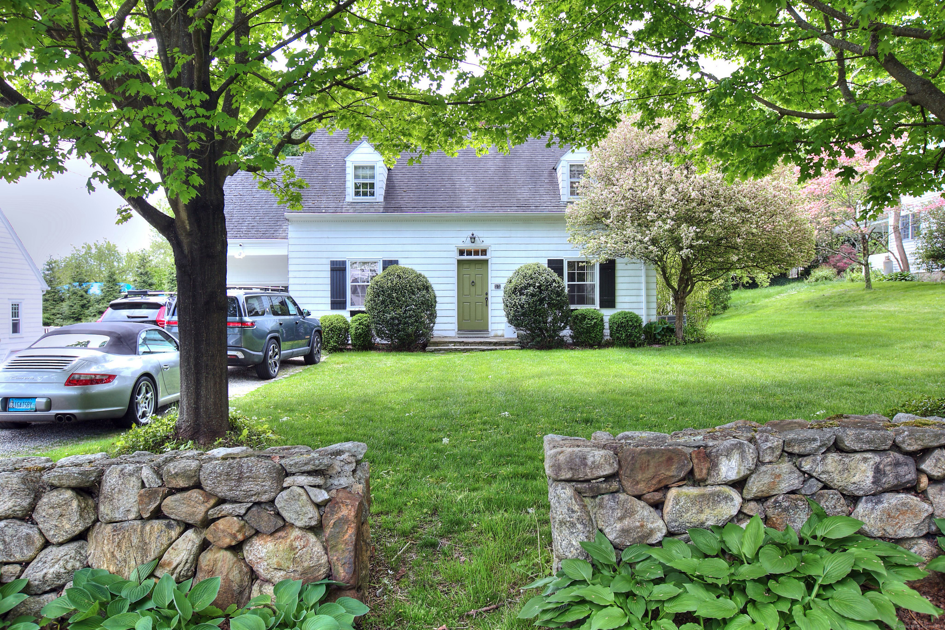11 Treadwell Avenue