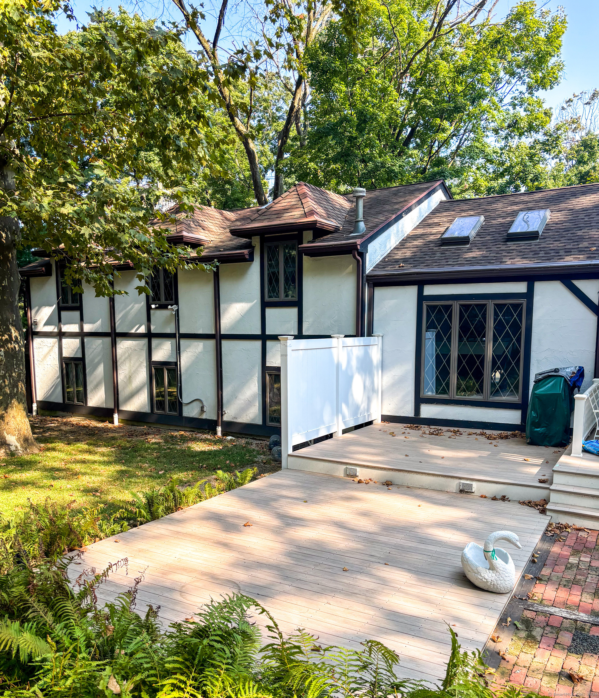 14 Hillspoint Road