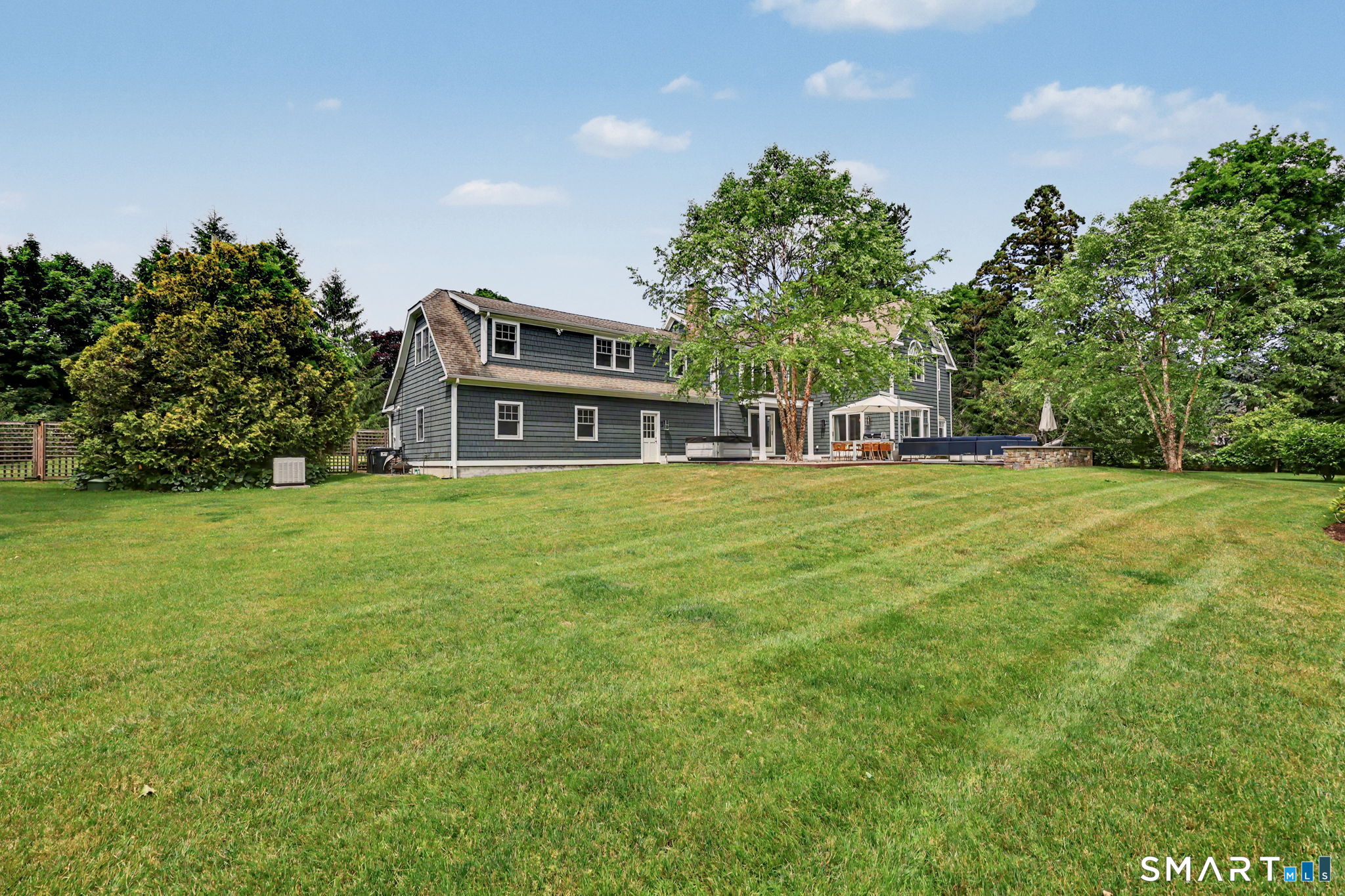 18 West Meadow Road