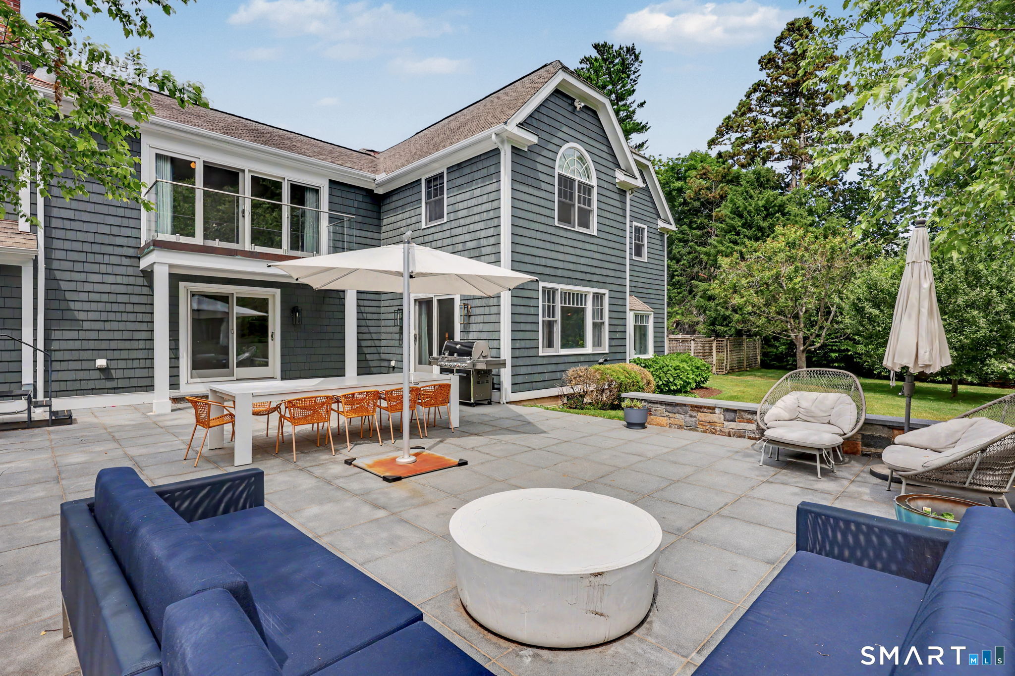 18 West Meadow Road