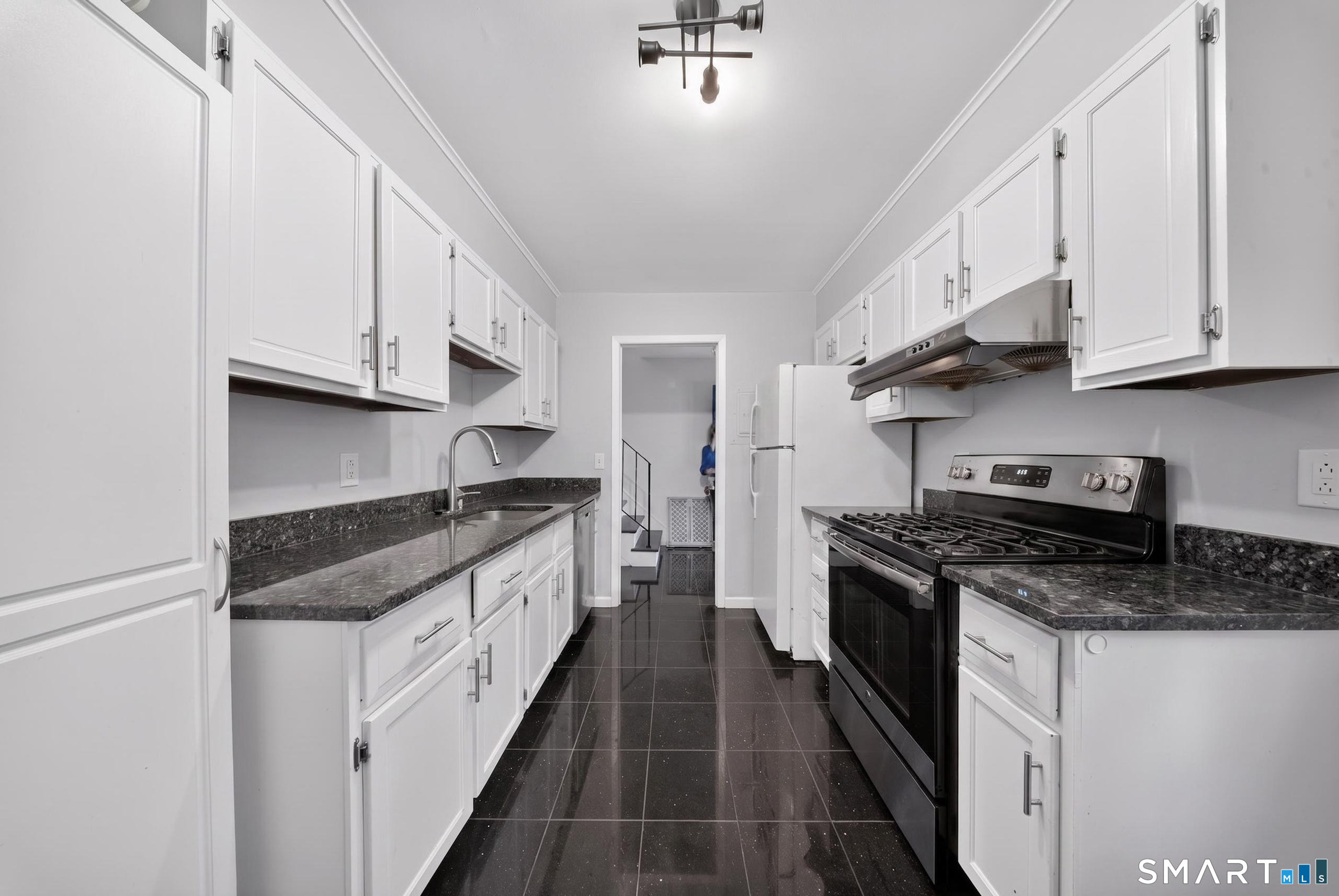 26 Highview Avenue B
