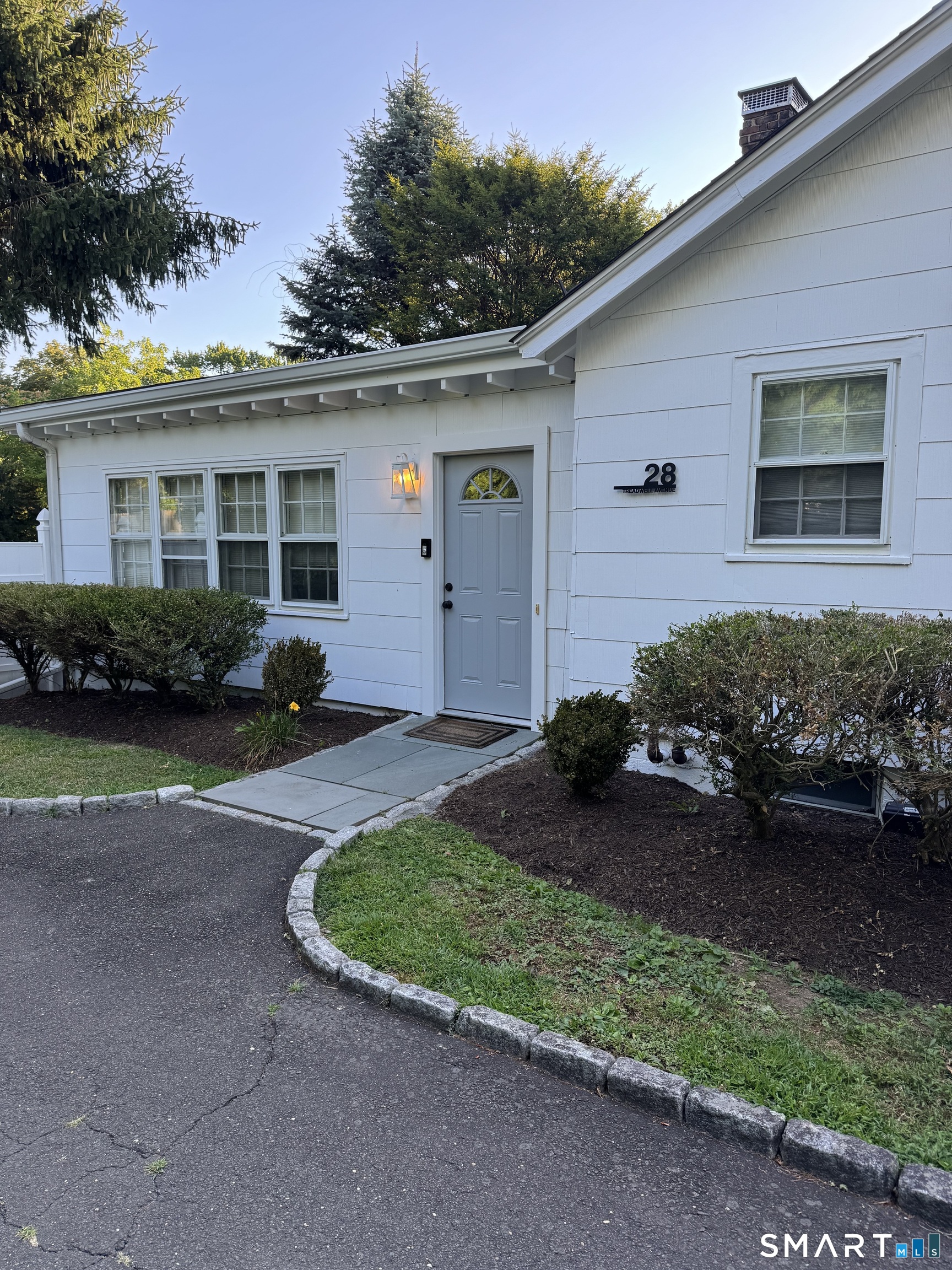 28 Treadwell Avenue