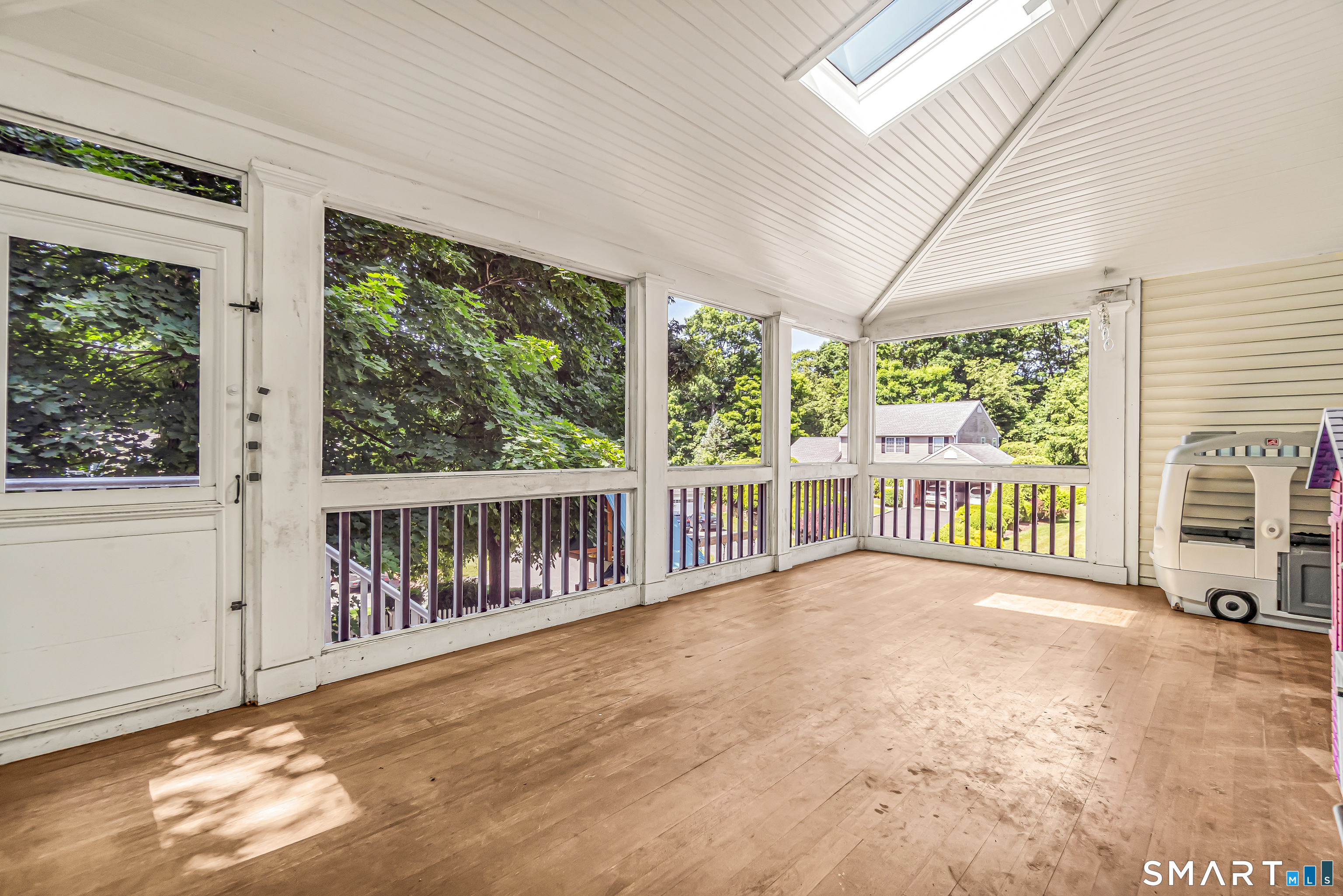 85 Old Colony Road 85