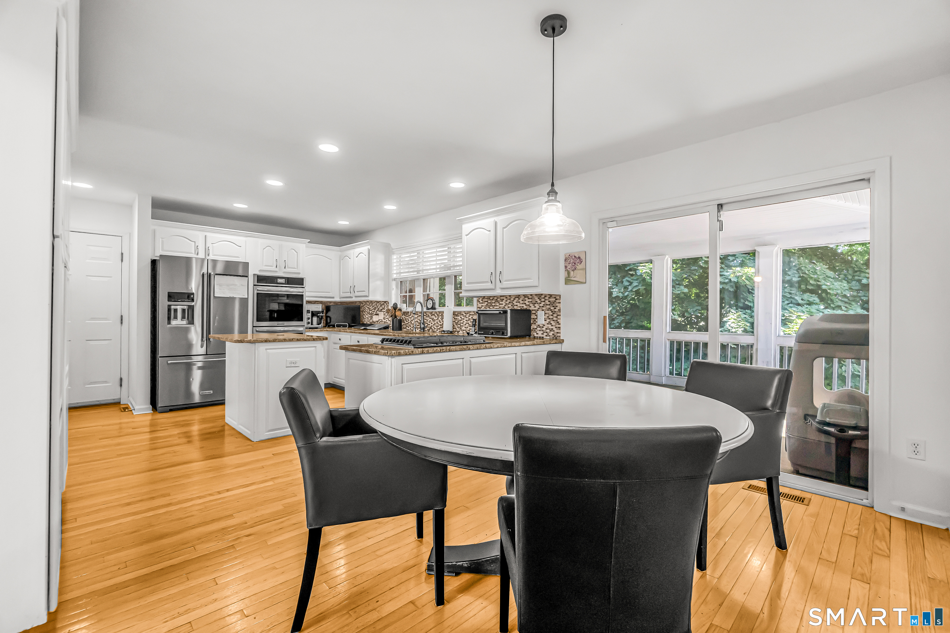 85 Old Colony Road 85