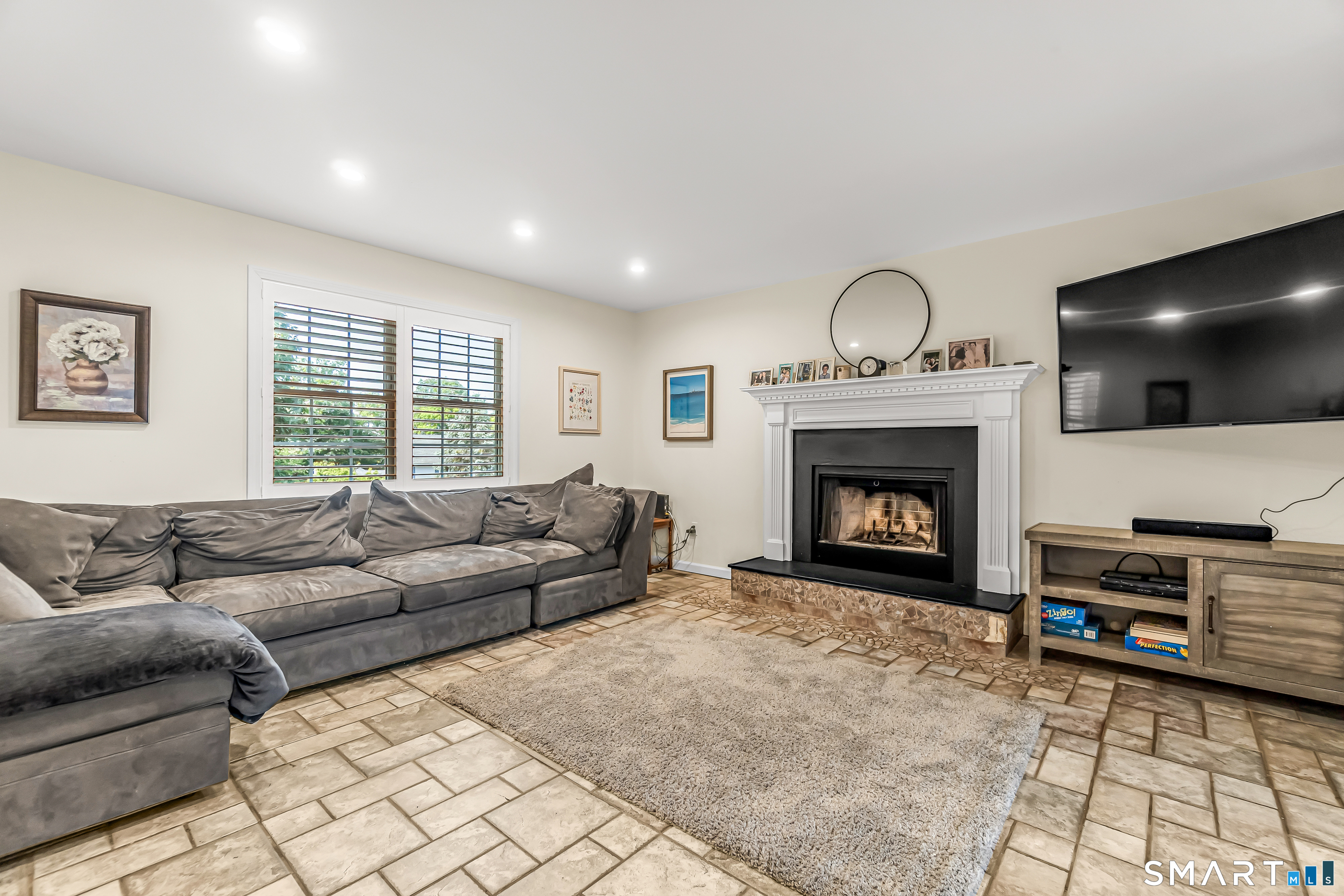 85 Old Colony Road 85
