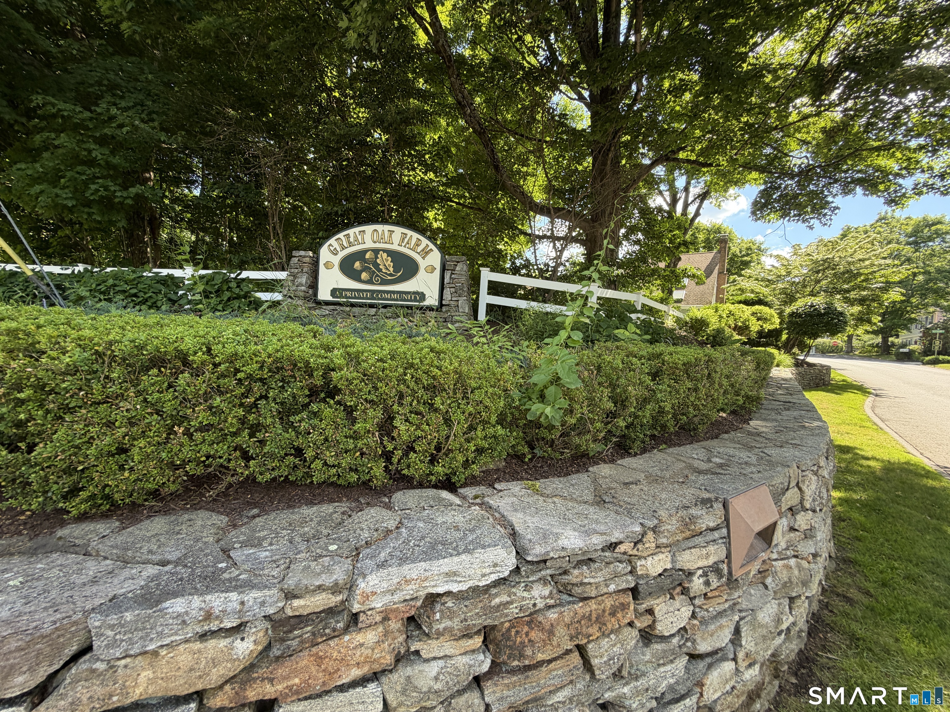 85 Old Colony Road 85