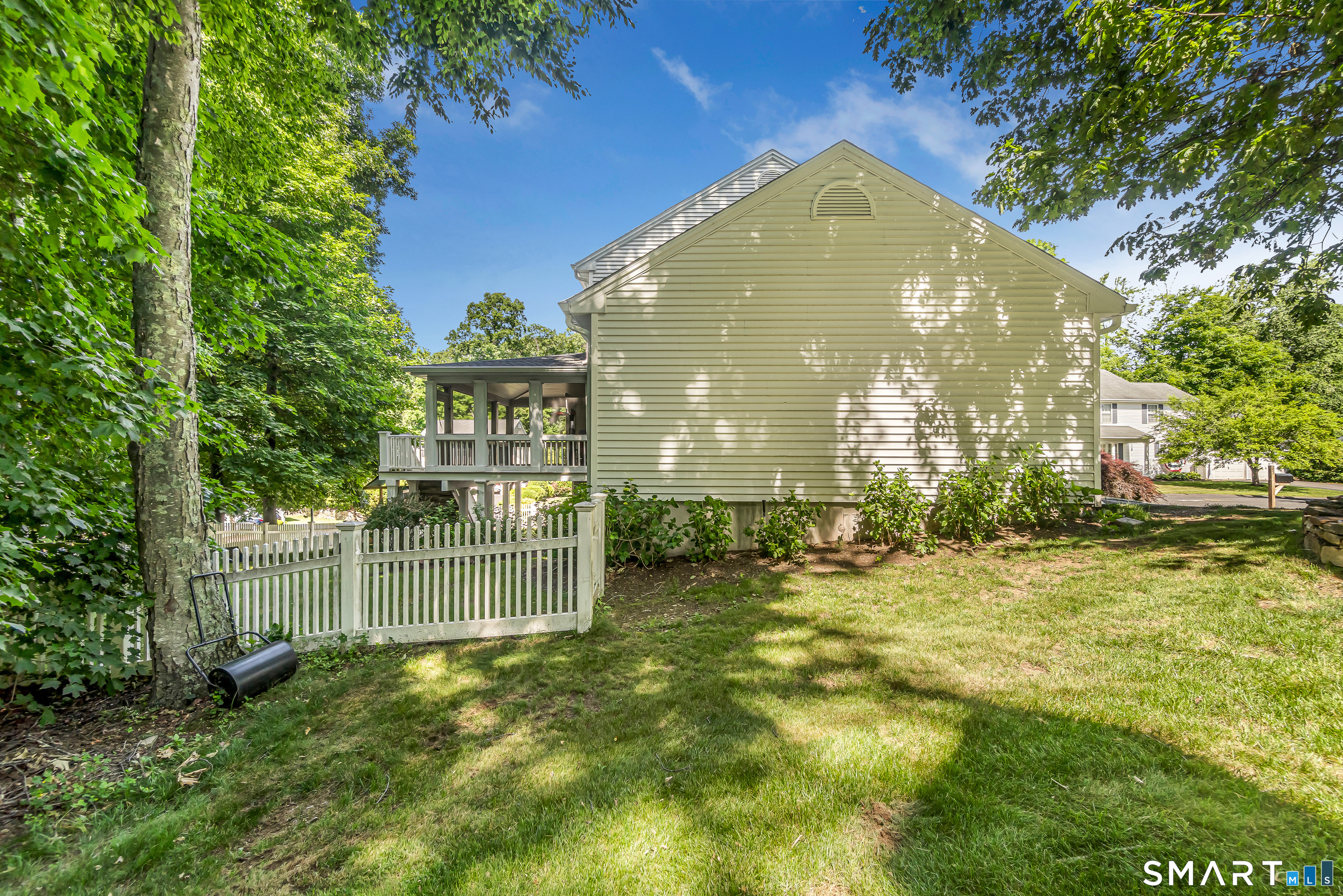 85 Old Colony Road 85