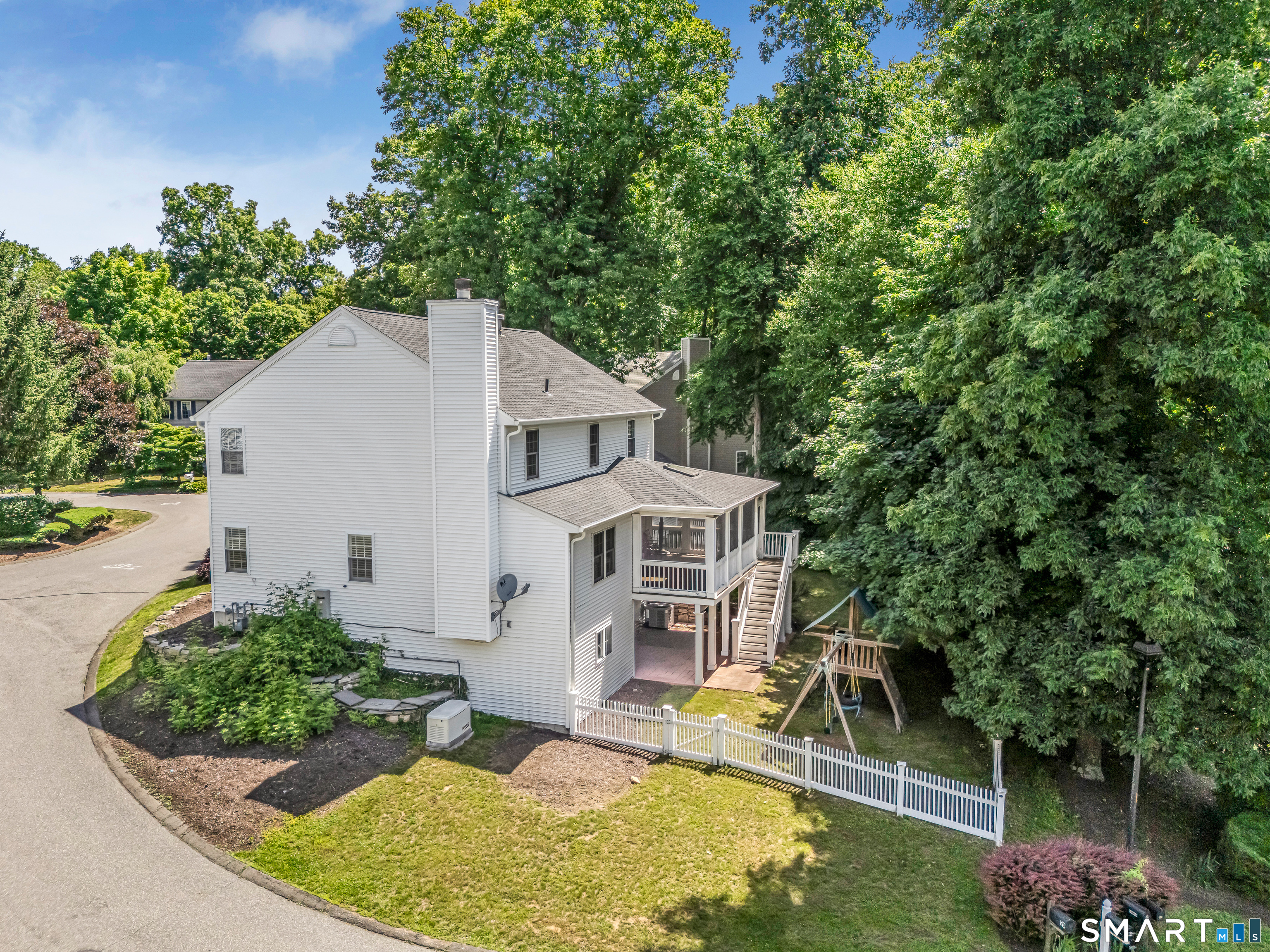 85 Old Colony Road 85
