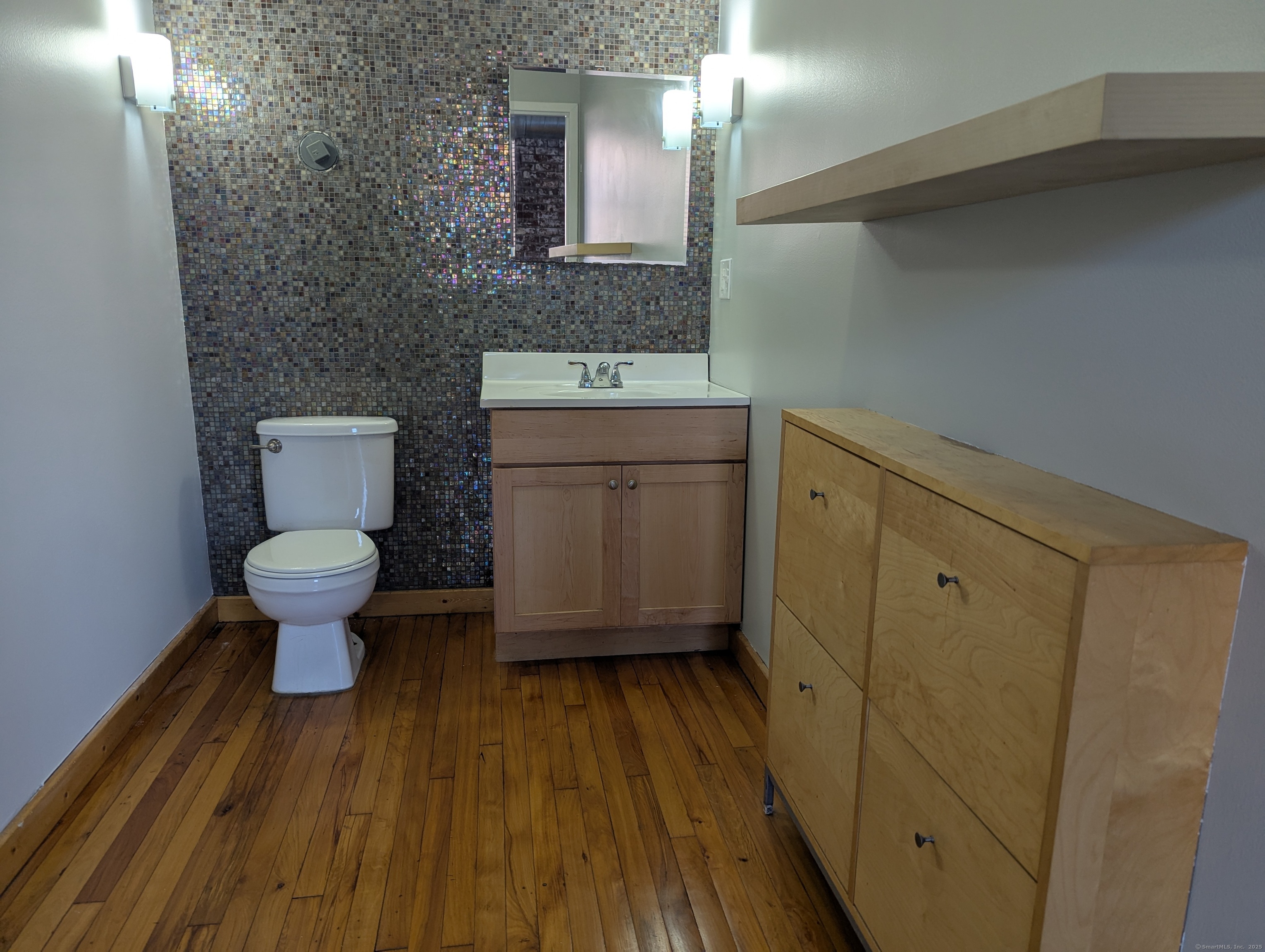 325 Lafayette Street 8106